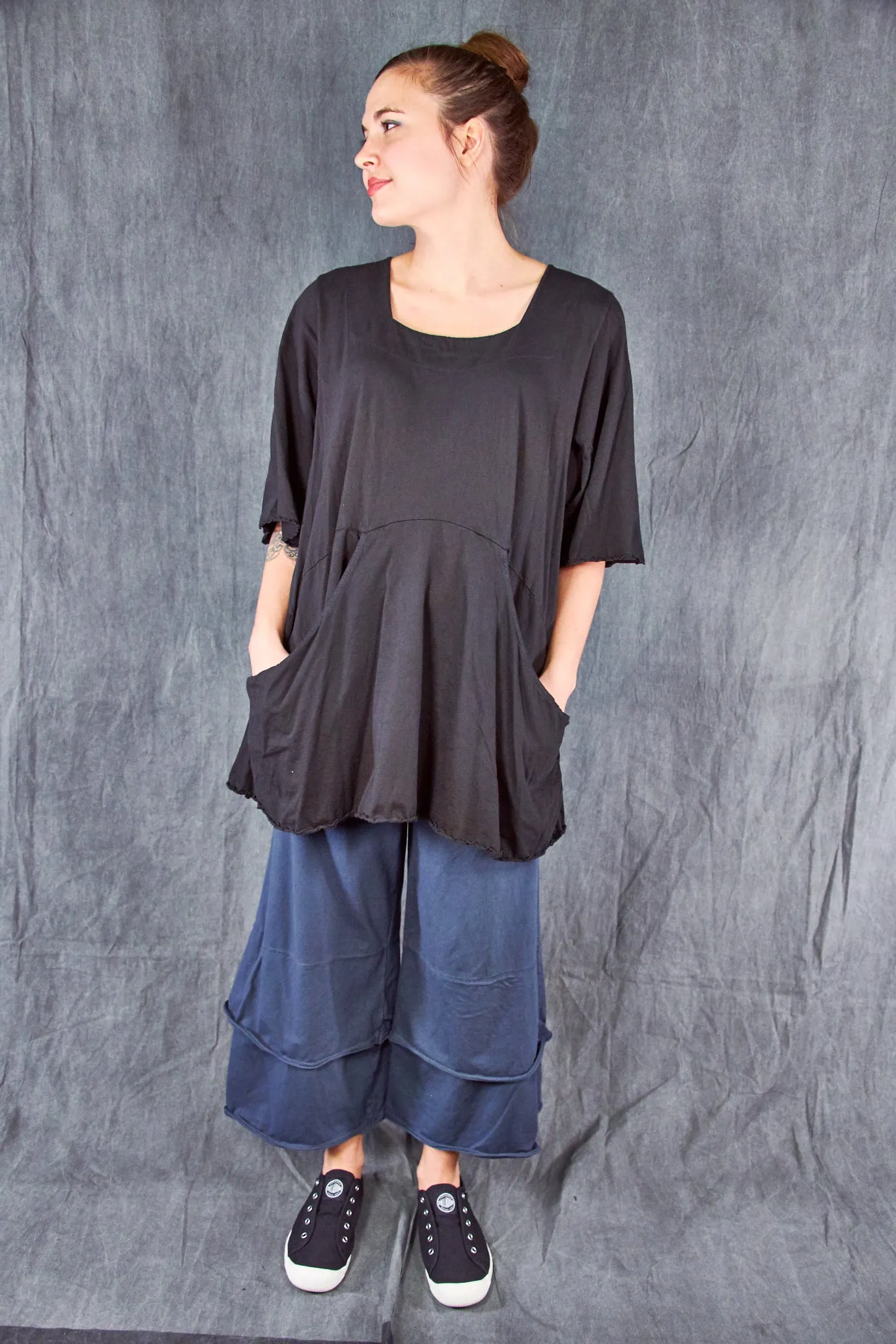 1241 Be Here Now Tunic Black -U