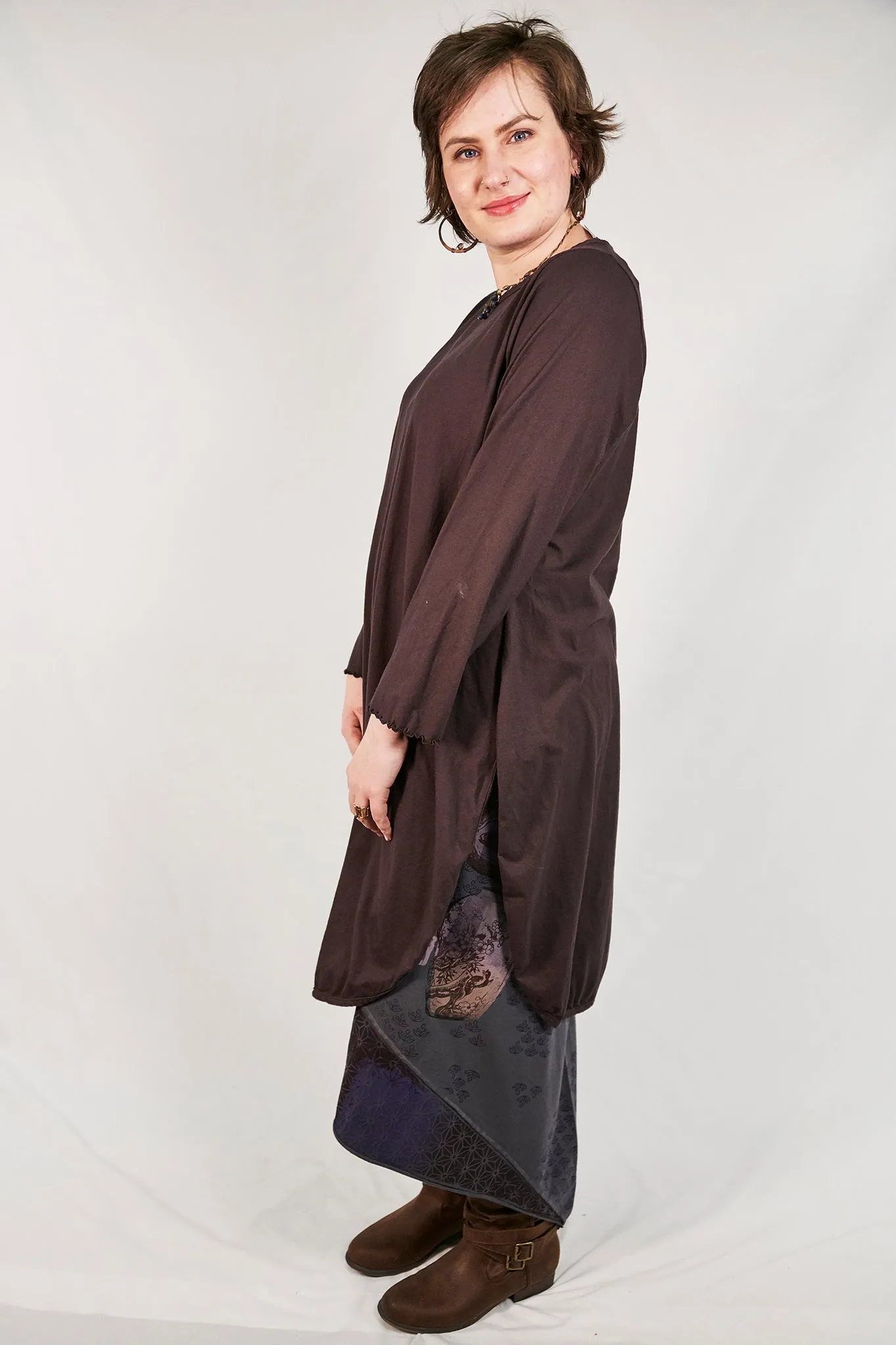 1257- Curved Hem Dahlia-Peat-Unprinted