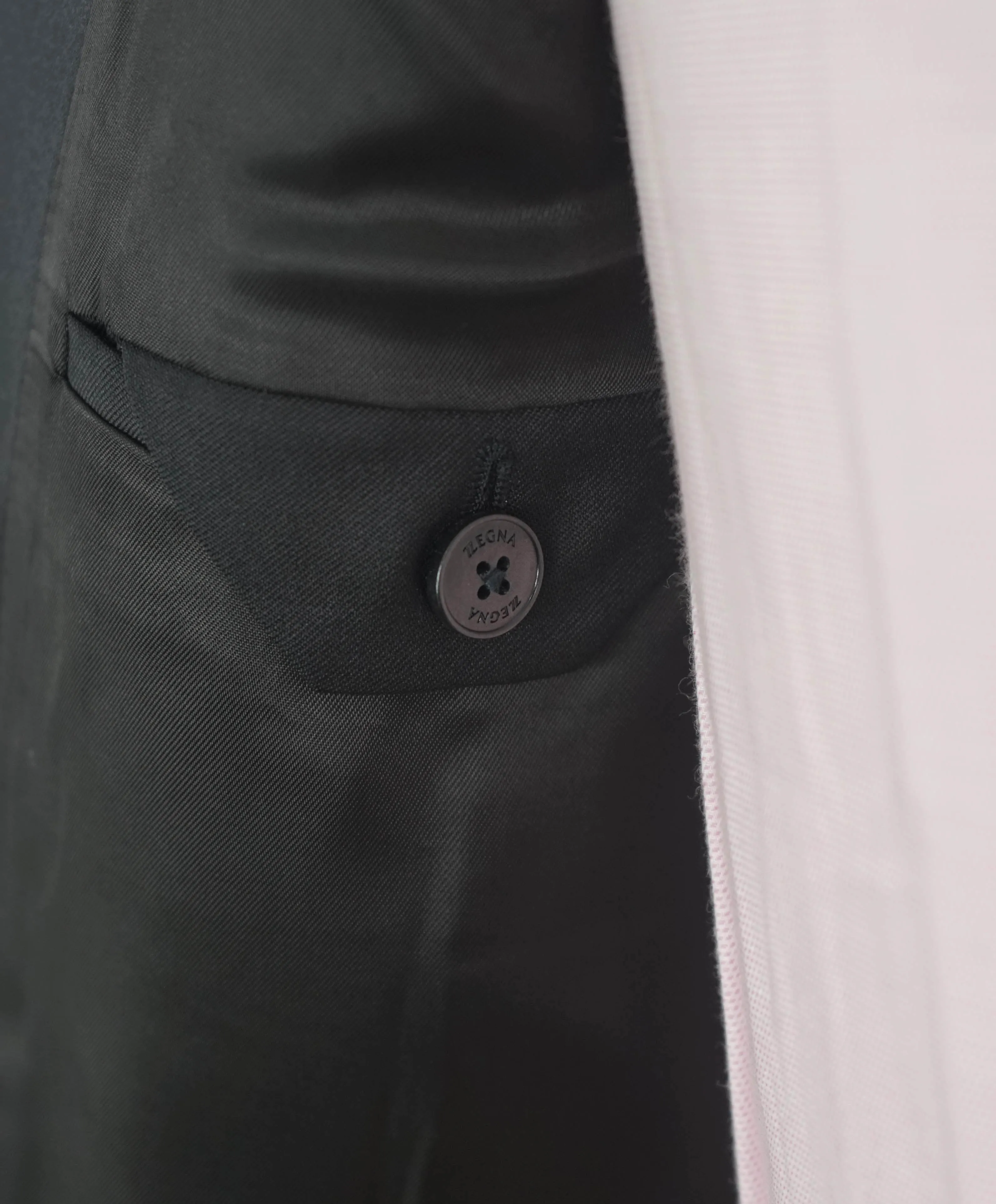 $1,570 Z ZEGNA - Black Peak Lapel 1-Button 2-Piece Tuxedo - 40L