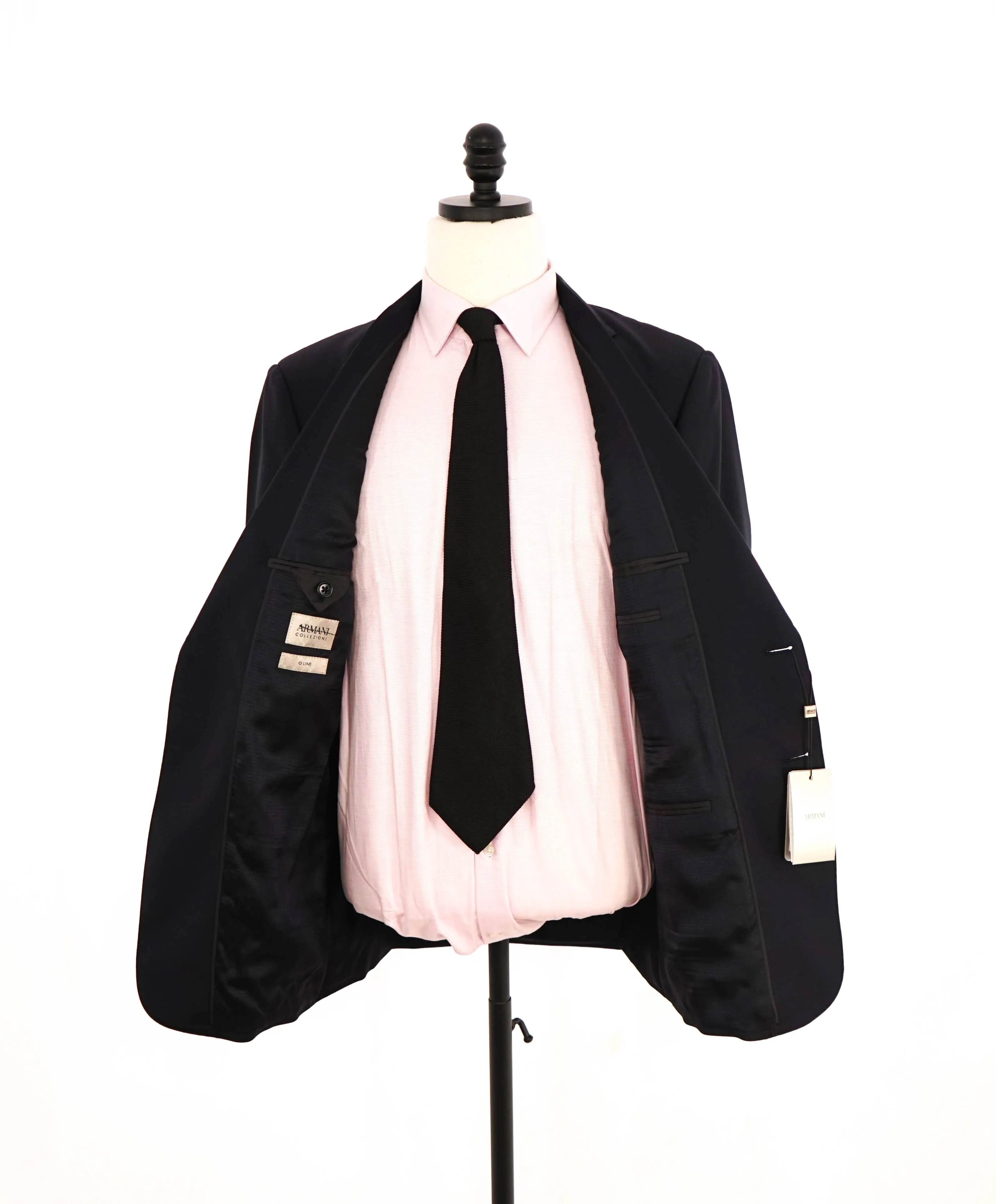 $1,895 ARMANI COLLEZIONI - "G Line" Modern Navy Notch Lapel Suit - 40R