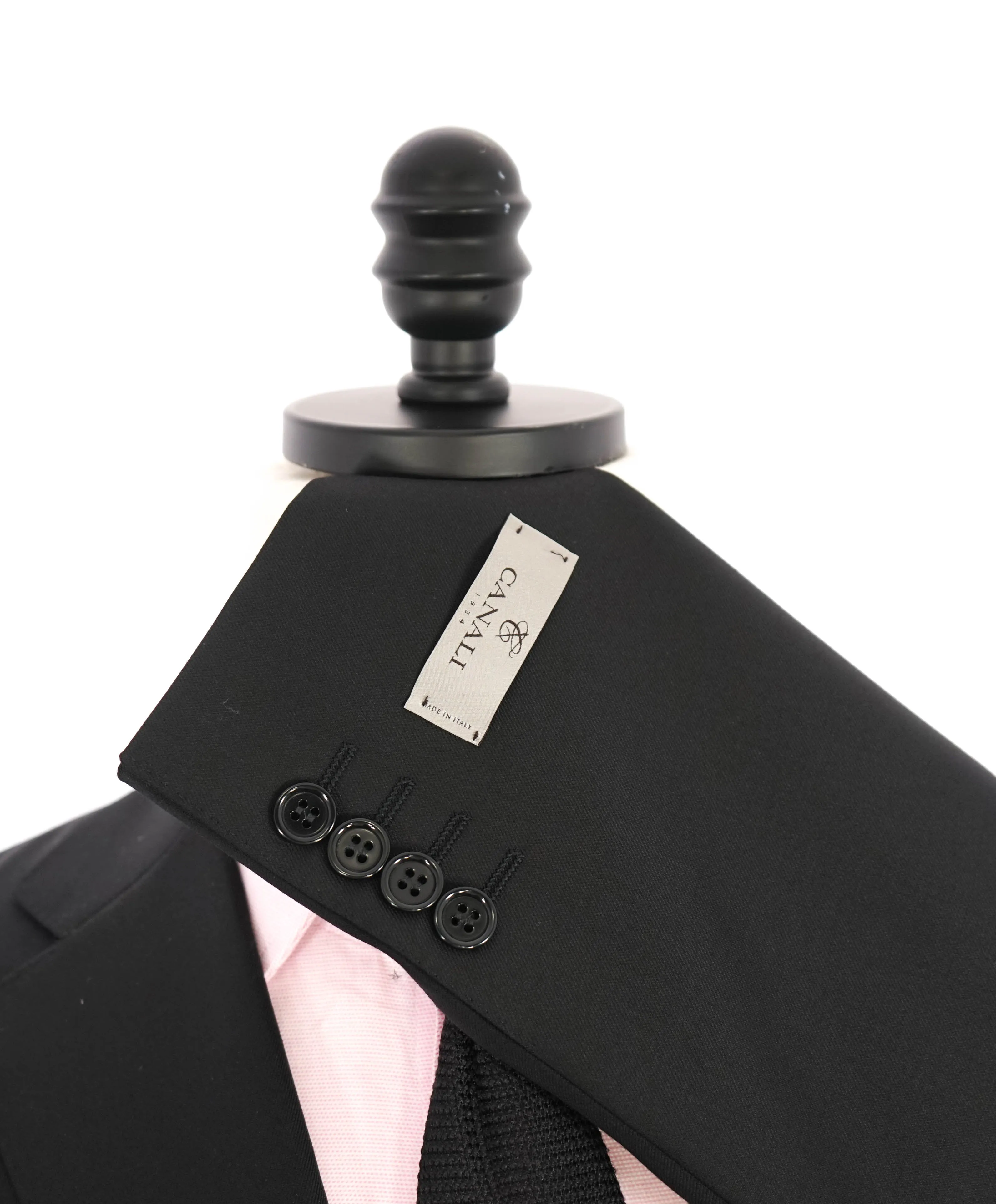 $2,195 CANALI - *CLOSET STAPLE* Black 2-Piece Suit - 42S