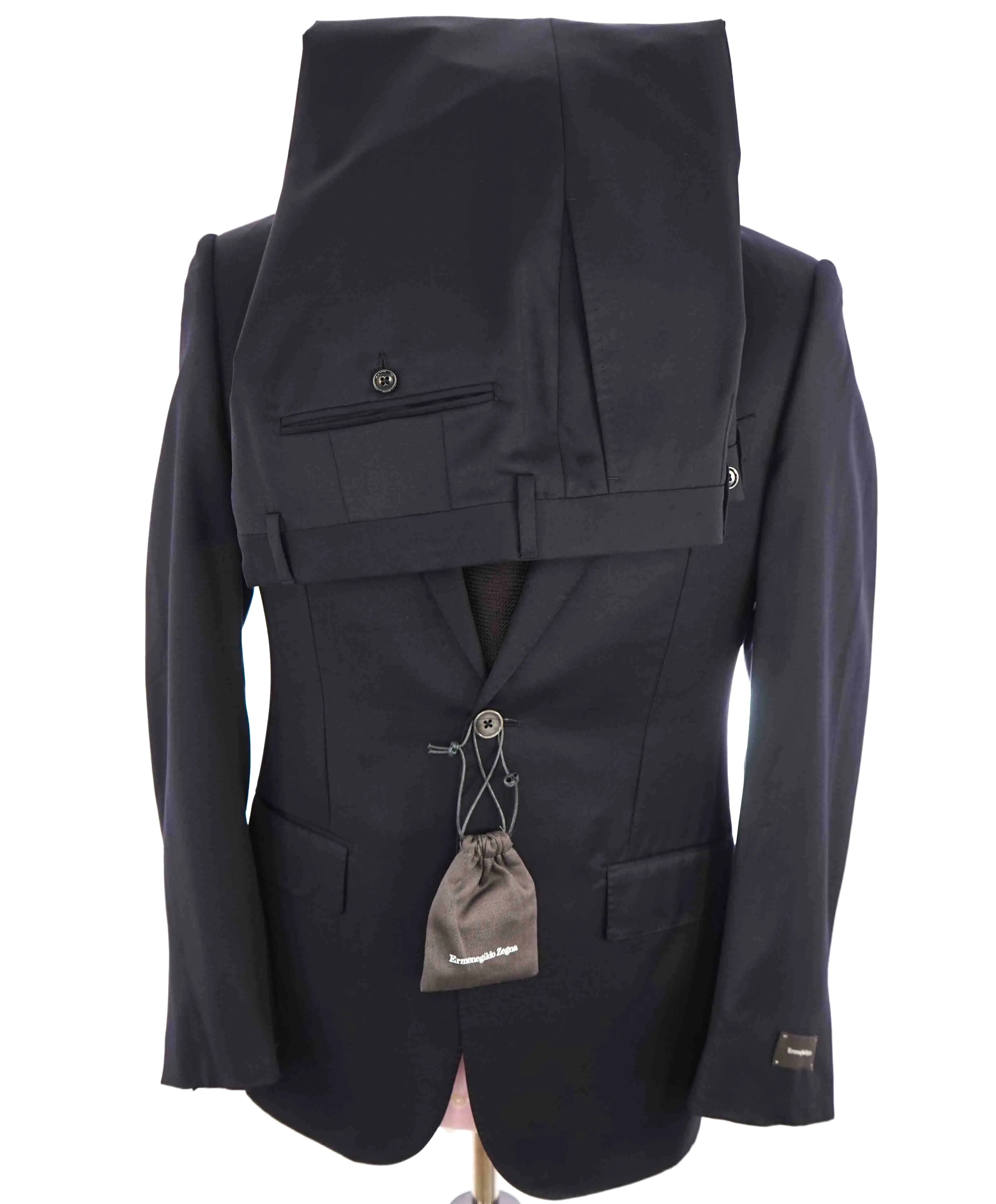 $3,250 ERMENEGILDO ZEGNA - "MICRONSPHERE" *Closet Staple* Navy Suit - 36S