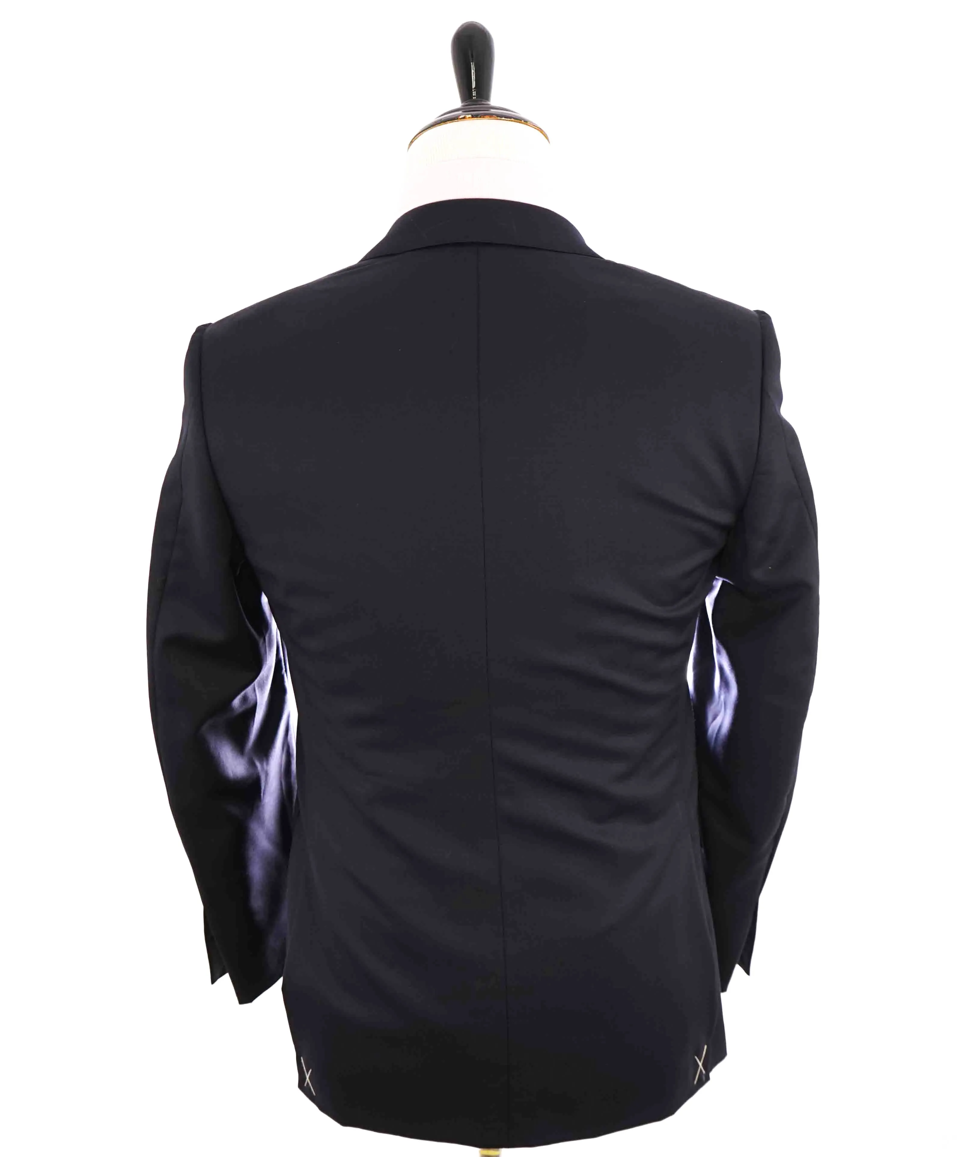 $3,250 ERMENEGILDO ZEGNA - "MICRONSPHERE" *Closet Staple* Navy Suit - 36S