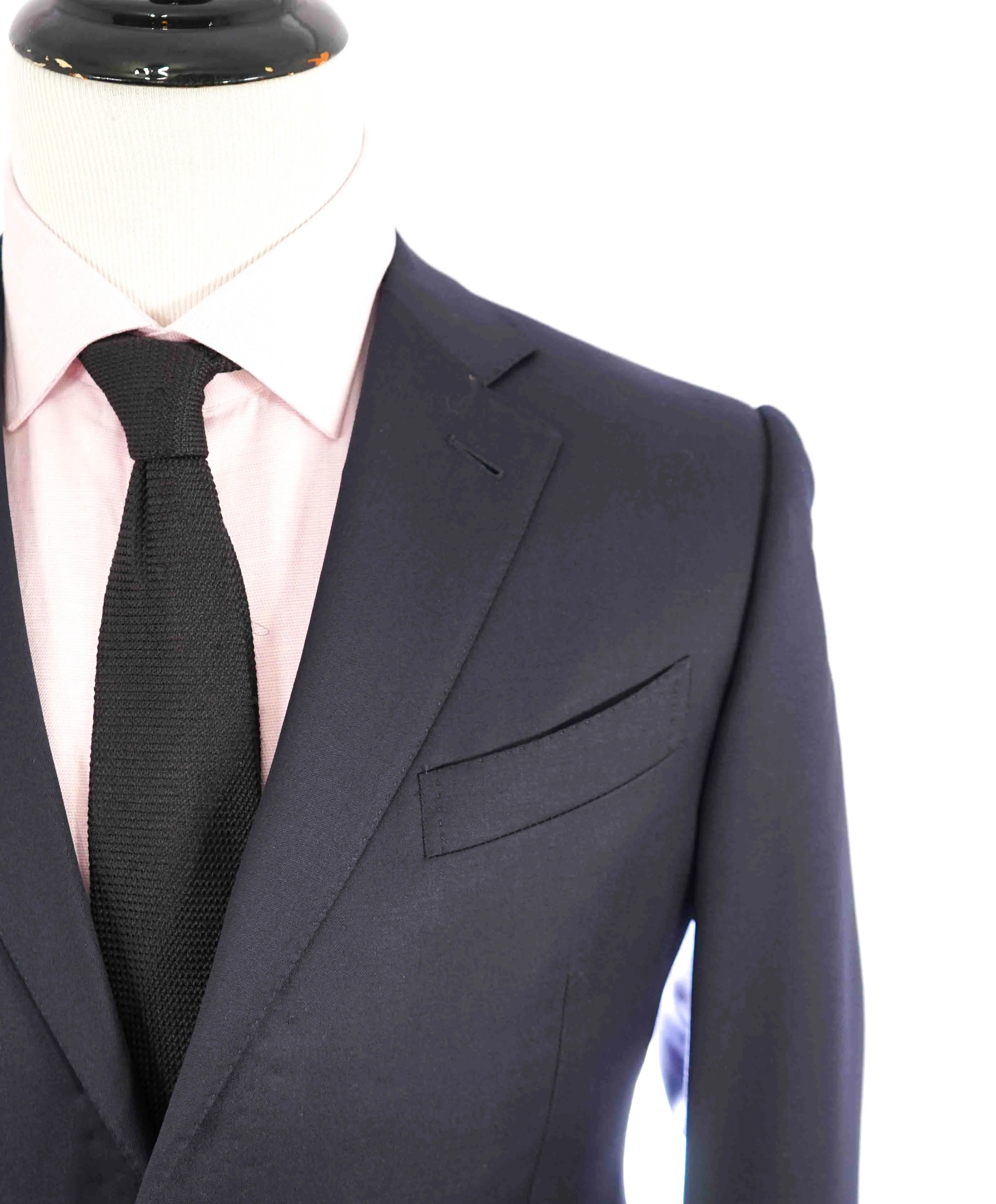 $3,250 ERMENEGILDO ZEGNA - "MICRONSPHERE" *Closet Staple* Navy Suit - 42S