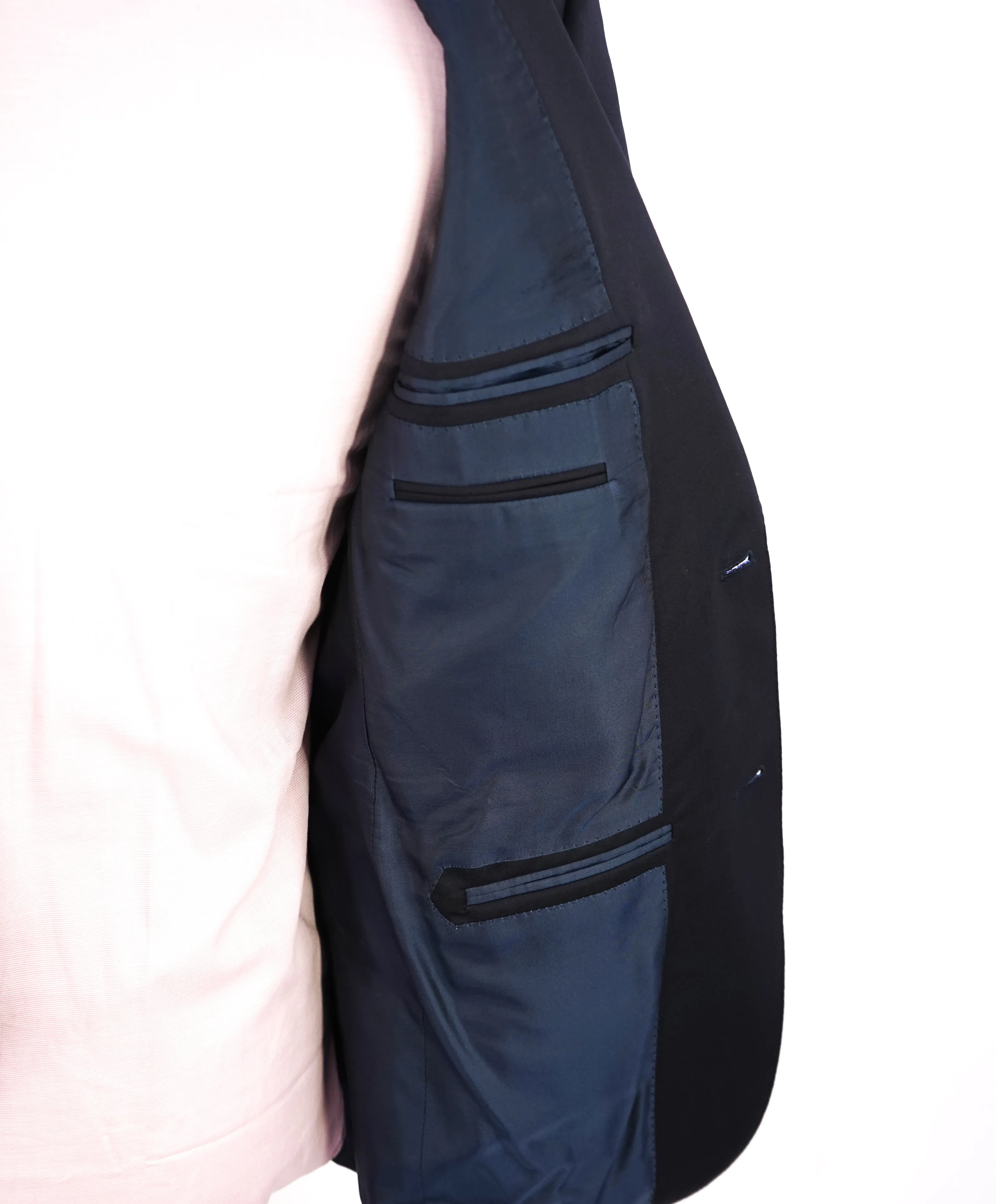 $3,250 ERMENEGILDO ZEGNA - "MICRONSPHERE" *Closet Staple* Navy Suit - 48L