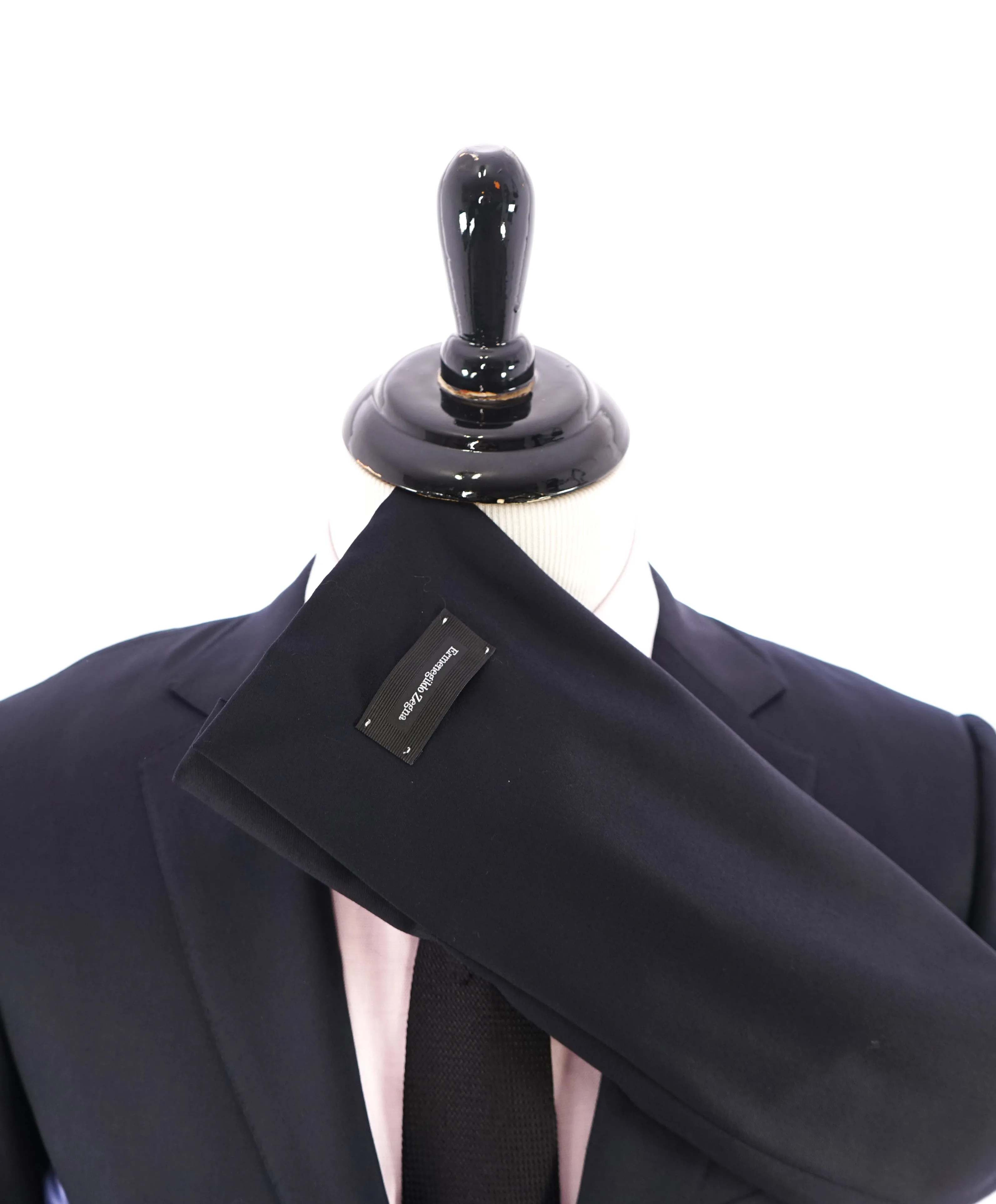 $3,250 ERMENEGILDO ZEGNA - "MICRONSPHERE" *Closet Staple* Navy Suit - 48L
