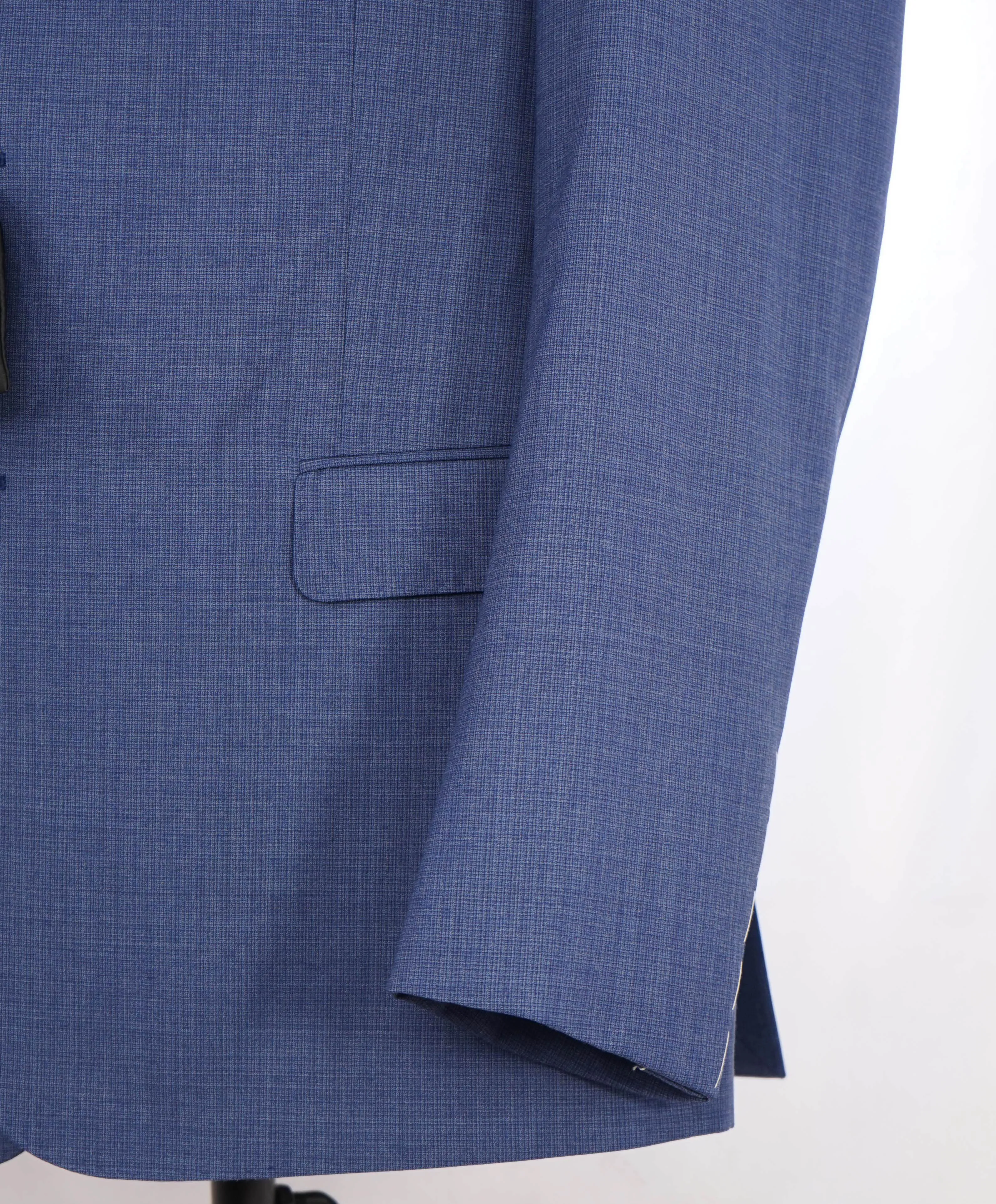 $3,795 GIORGIO ARMANI - "SOFT" Blue Notch Lapel SUPER 150's Suit - 42R
