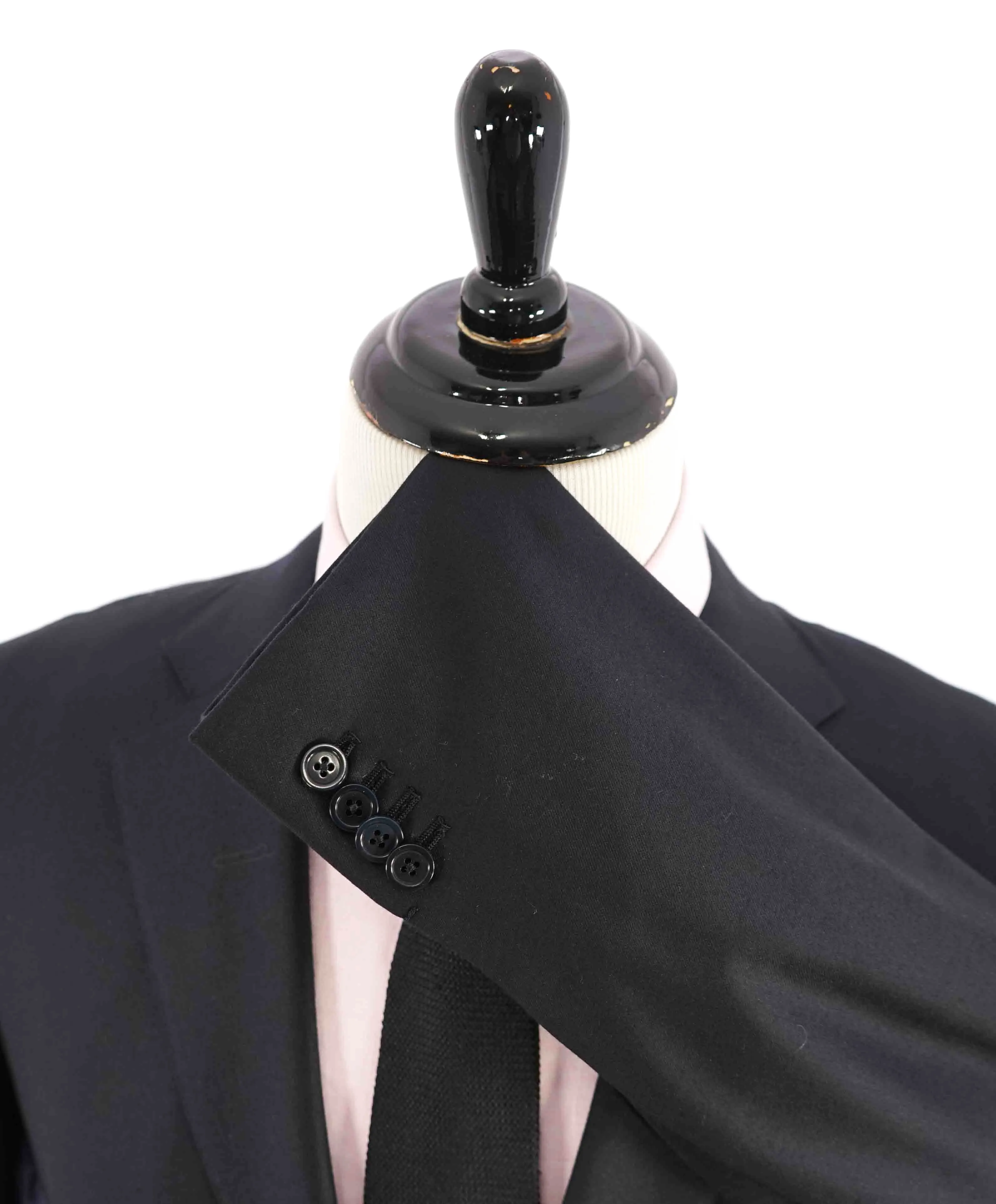 $3,995 ERMENEGILDO ZEGNA -"TROFEO" MILANO Black CLOSET STAPLE Suit - 42R