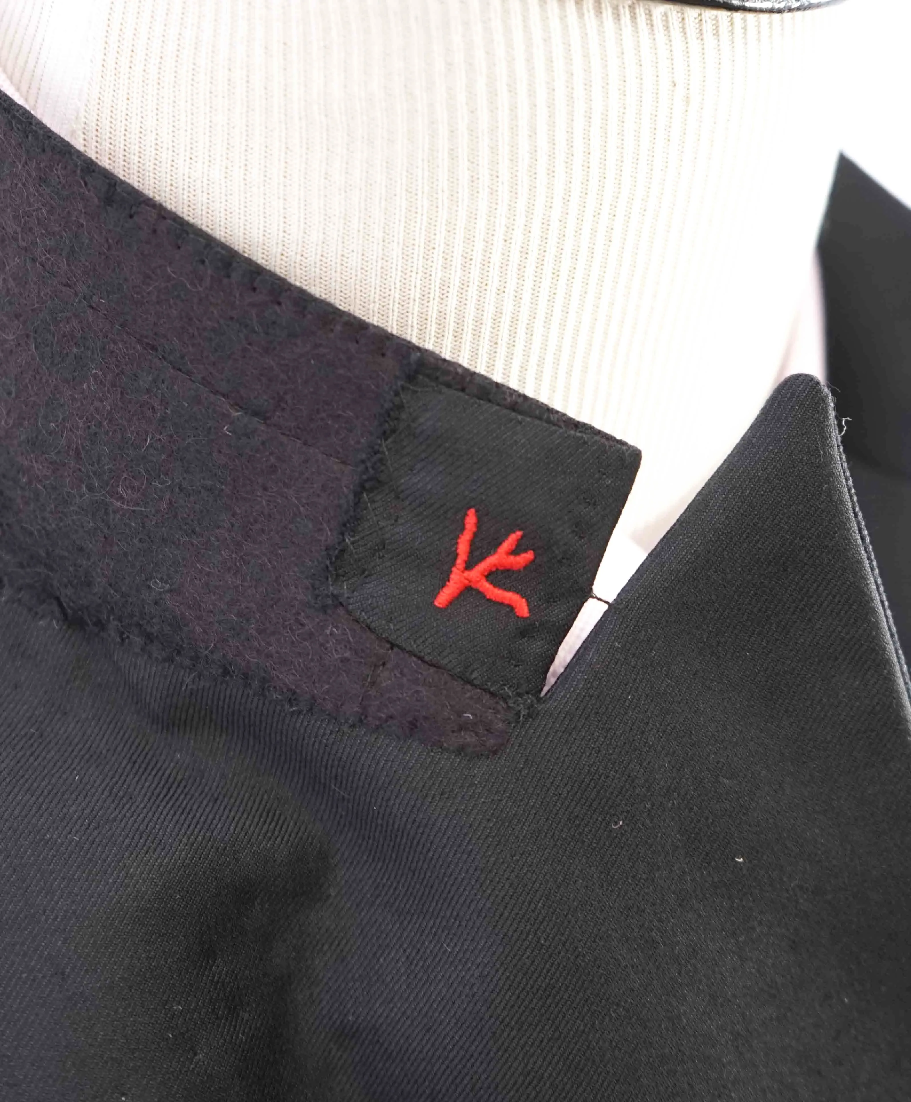 $4,595 ISAIA - "AQUASPIDER" Satin PEAK LAPEL Black Wool Tuxedo - 38S