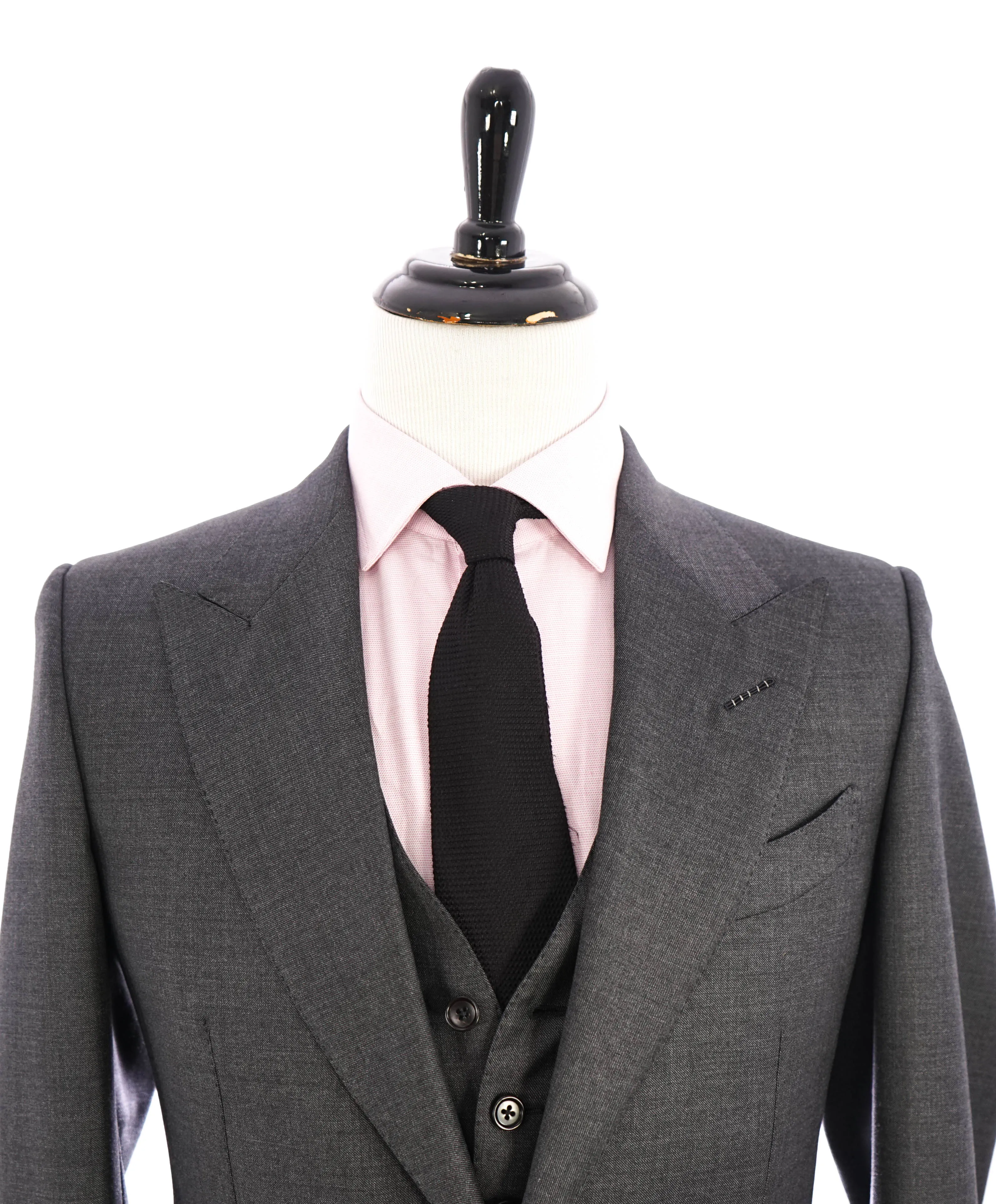 $5,000 TOM FORD - 3-Piece Gray PEAK LAPEL Vested Side Tab Suit - 36S (46EU)