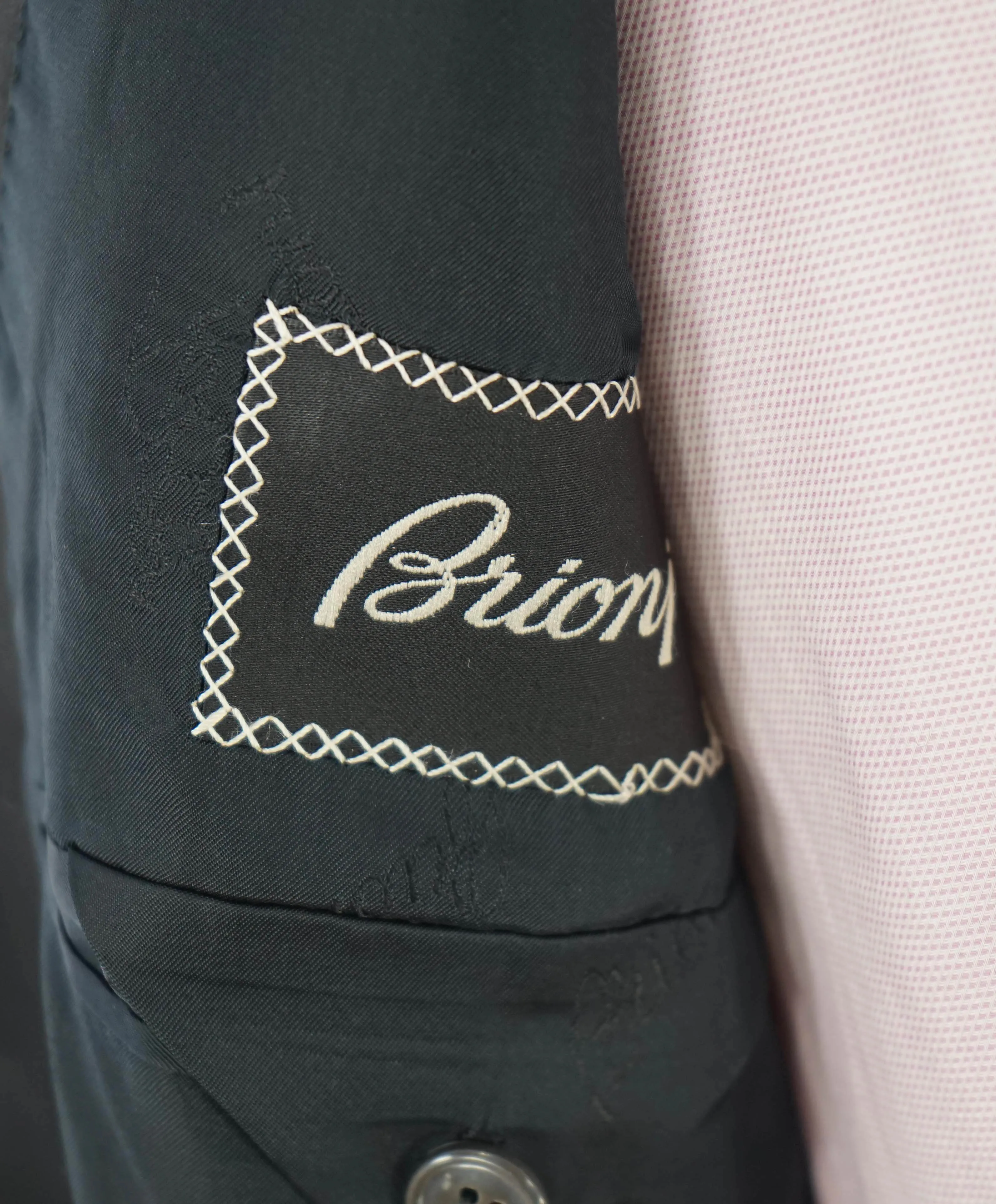 $6,270 BRIONI - *CELEB FAVORITE* 1 Of 1 Hand Made Italy Black Peak Lapel Tuxedo - 36R
