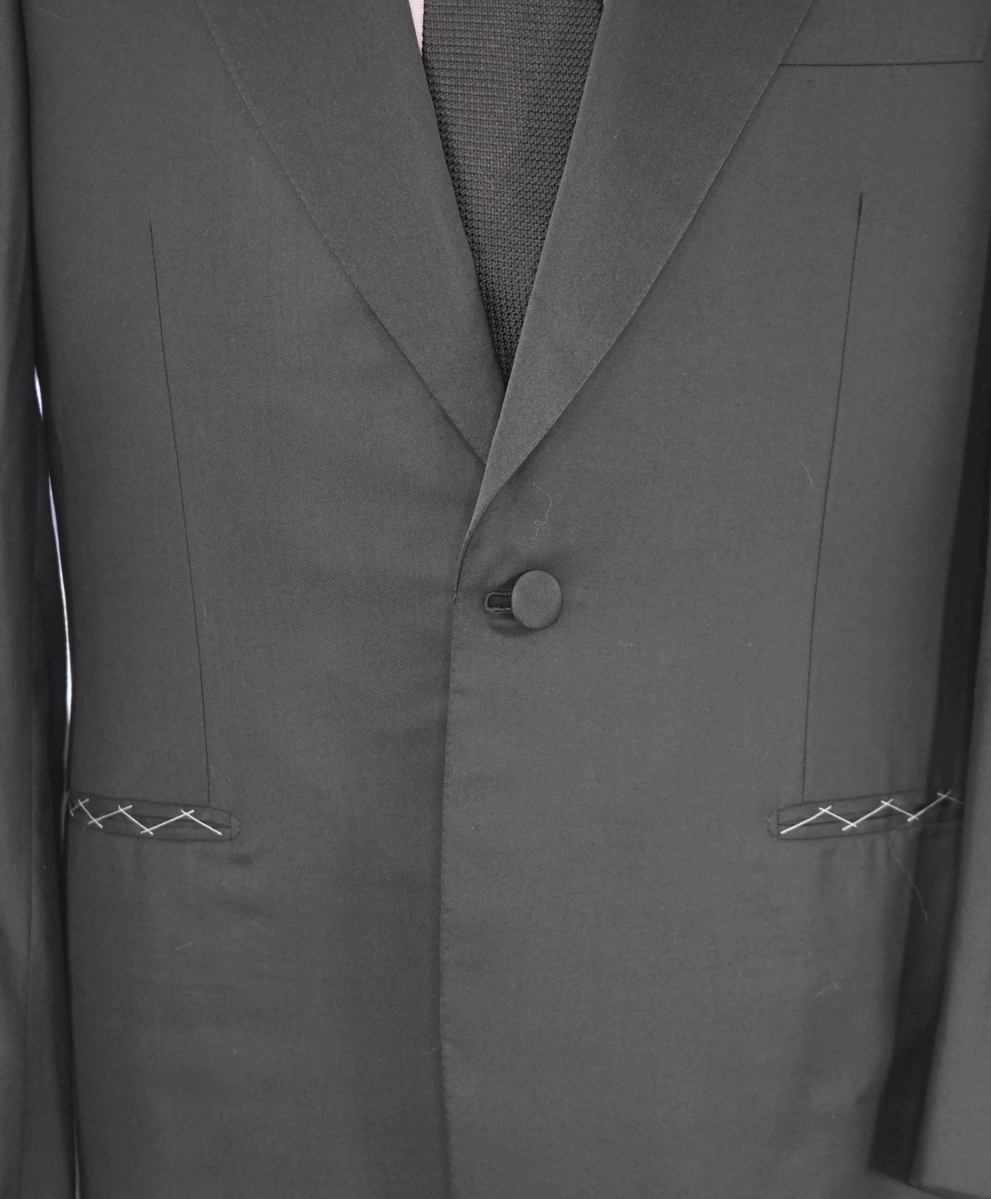 $6,270 BRIONI - *CELEB FAVORITE* 1 Of 1 Hand Made Italy Black Peak Lapel Tuxedo - 36R