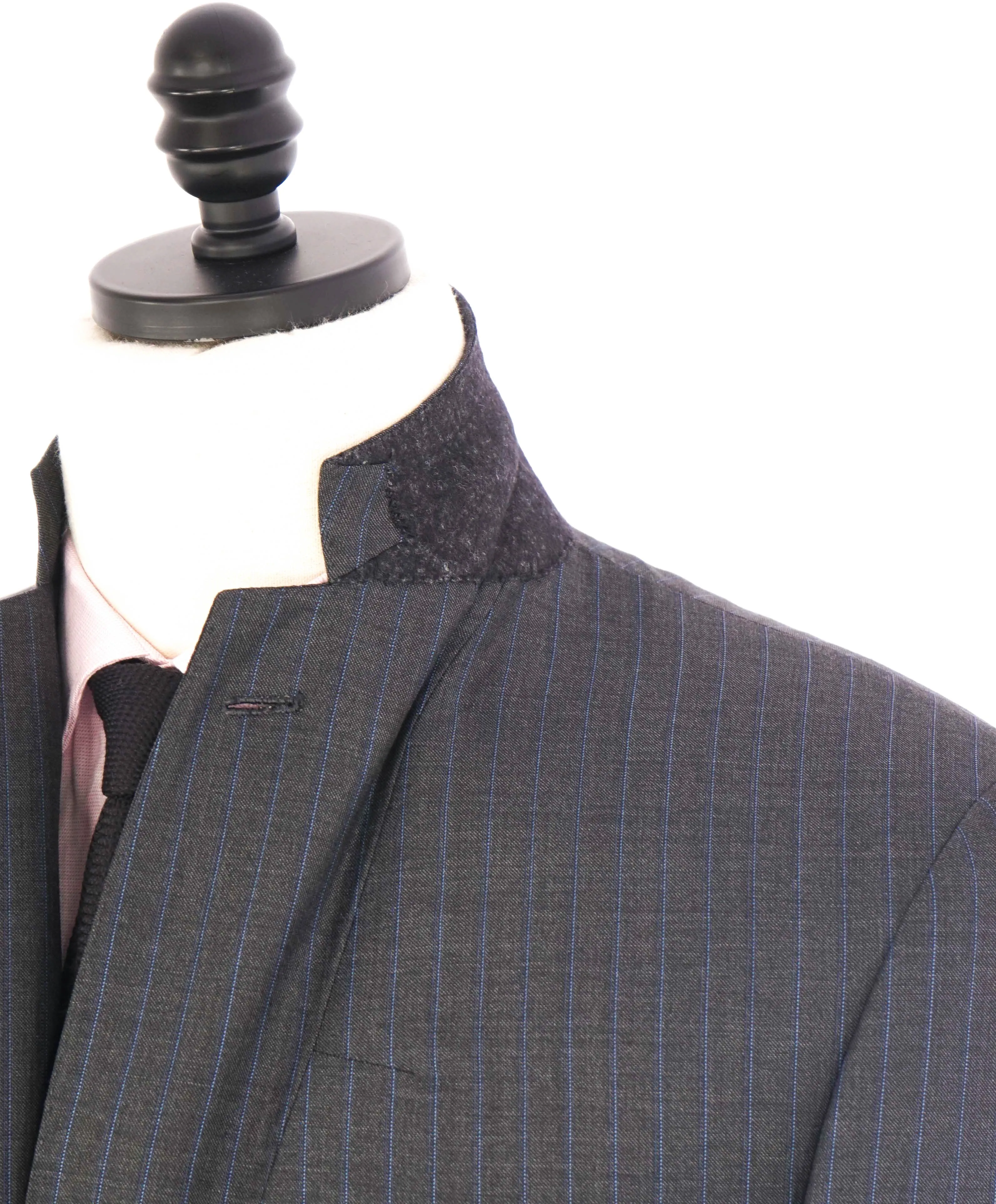$6700 BRIONI - Gray/Blue 2-Btn Super *CELEB FAVE* 150's Suit - 38R