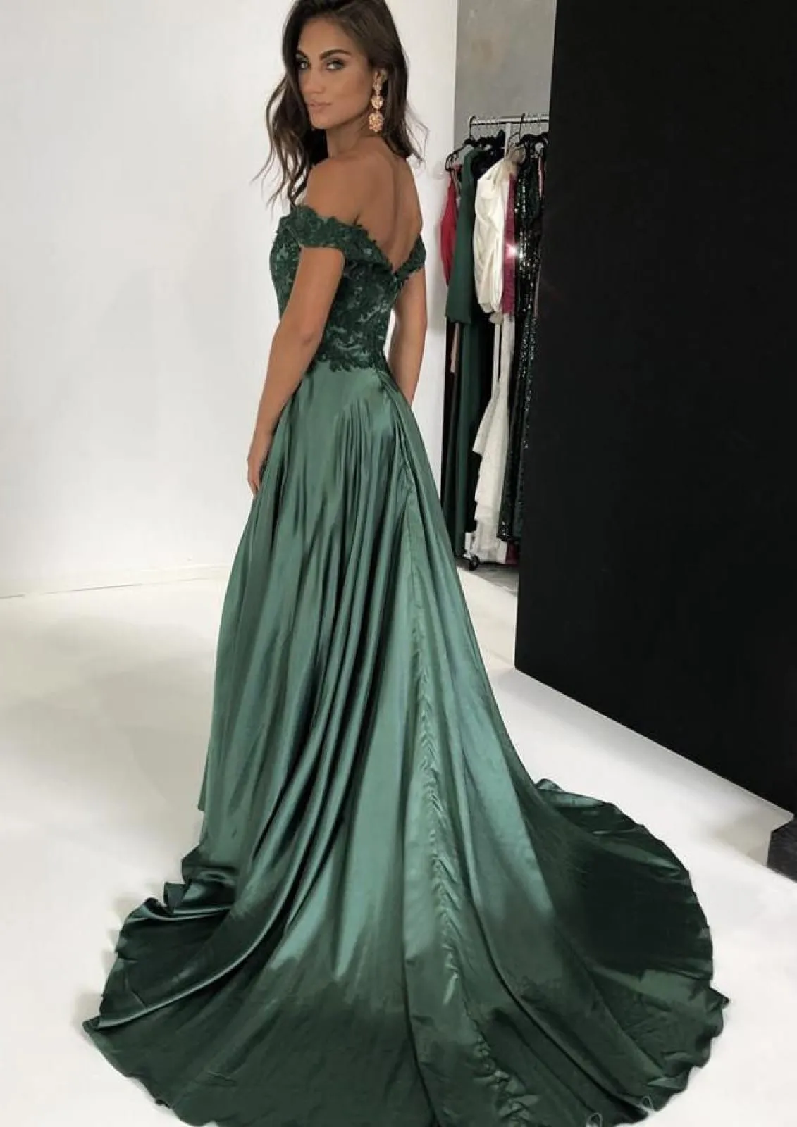 A-line Off Shoulder Sweetheart Court Emerald Green Lace Charmeuse Prom Dress, Split