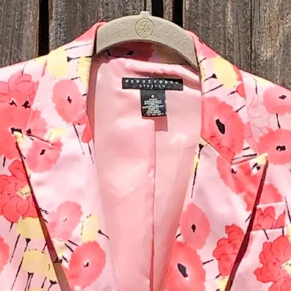 Apostrophe Stretch one button floral blazer size 4