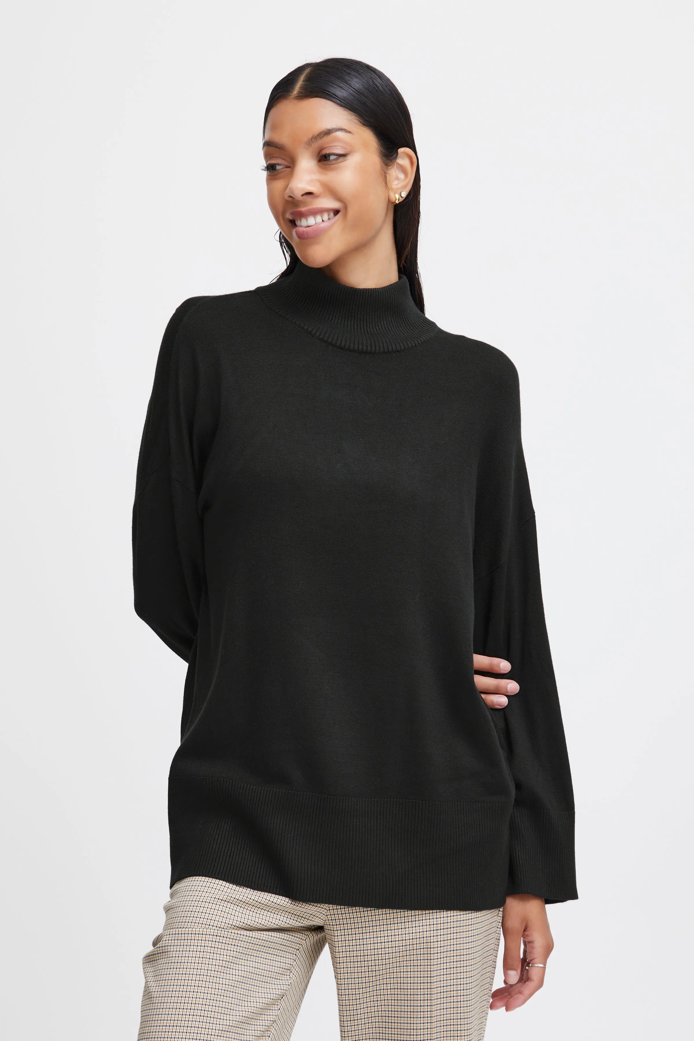 b.young Pimba loose tunic in Black
