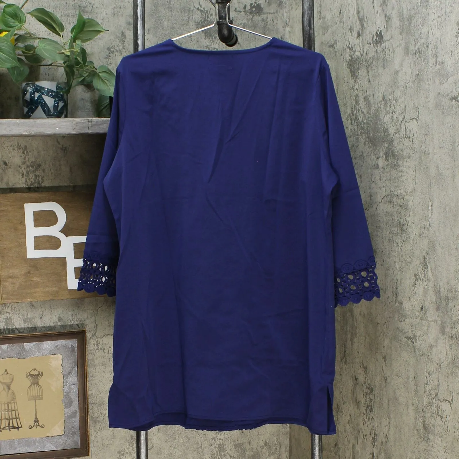Caya Costa Women's 3/4 Sleeve Crochet Trim Tunic Top