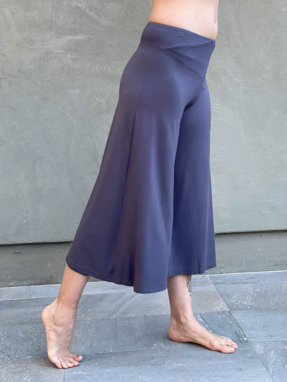 CU Cropped Flare Pants