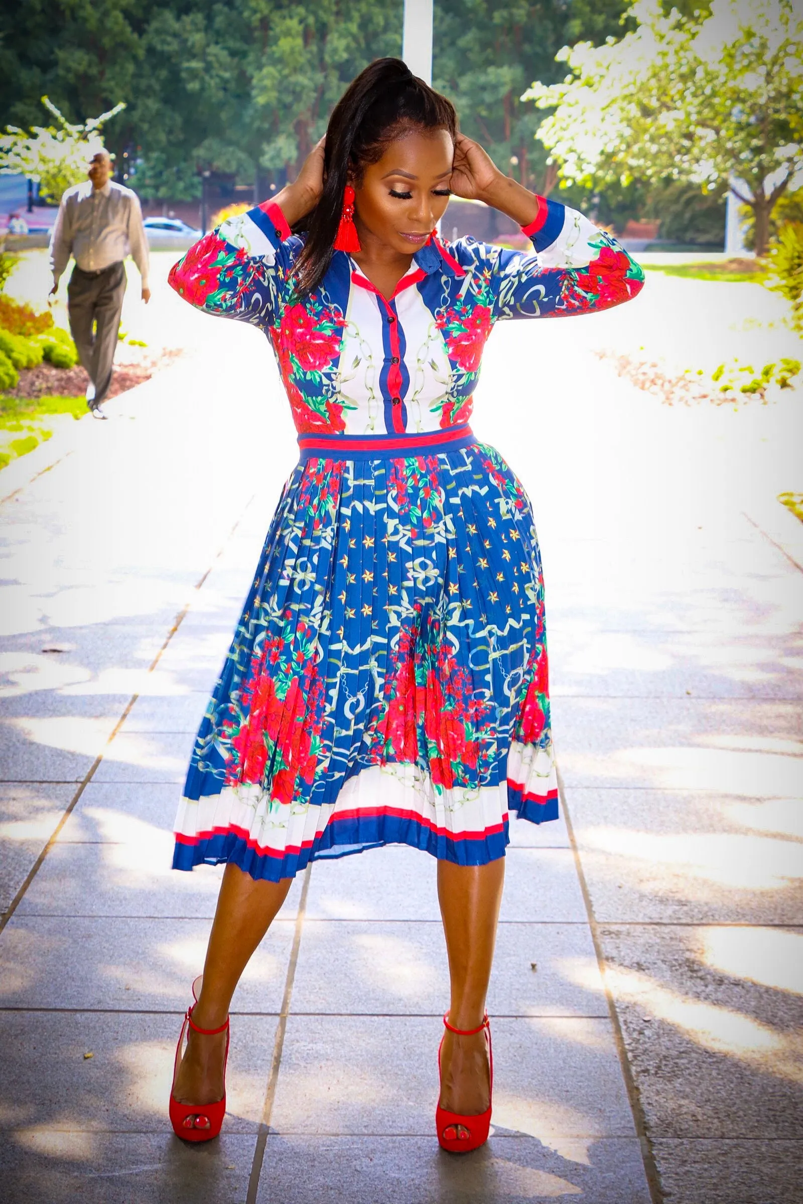 Daleyza Multi Color Print Long Sleeve Pleated Dress