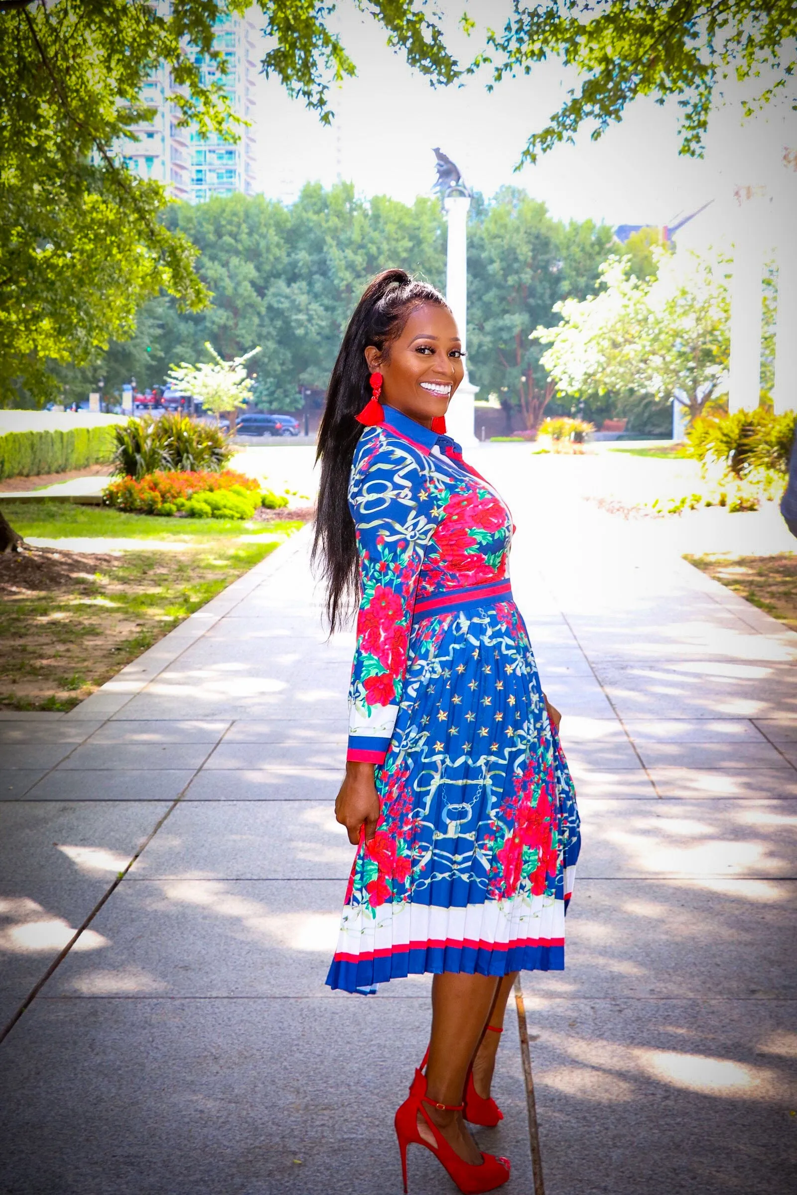 Daleyza Multi Color Print Long Sleeve Pleated Dress