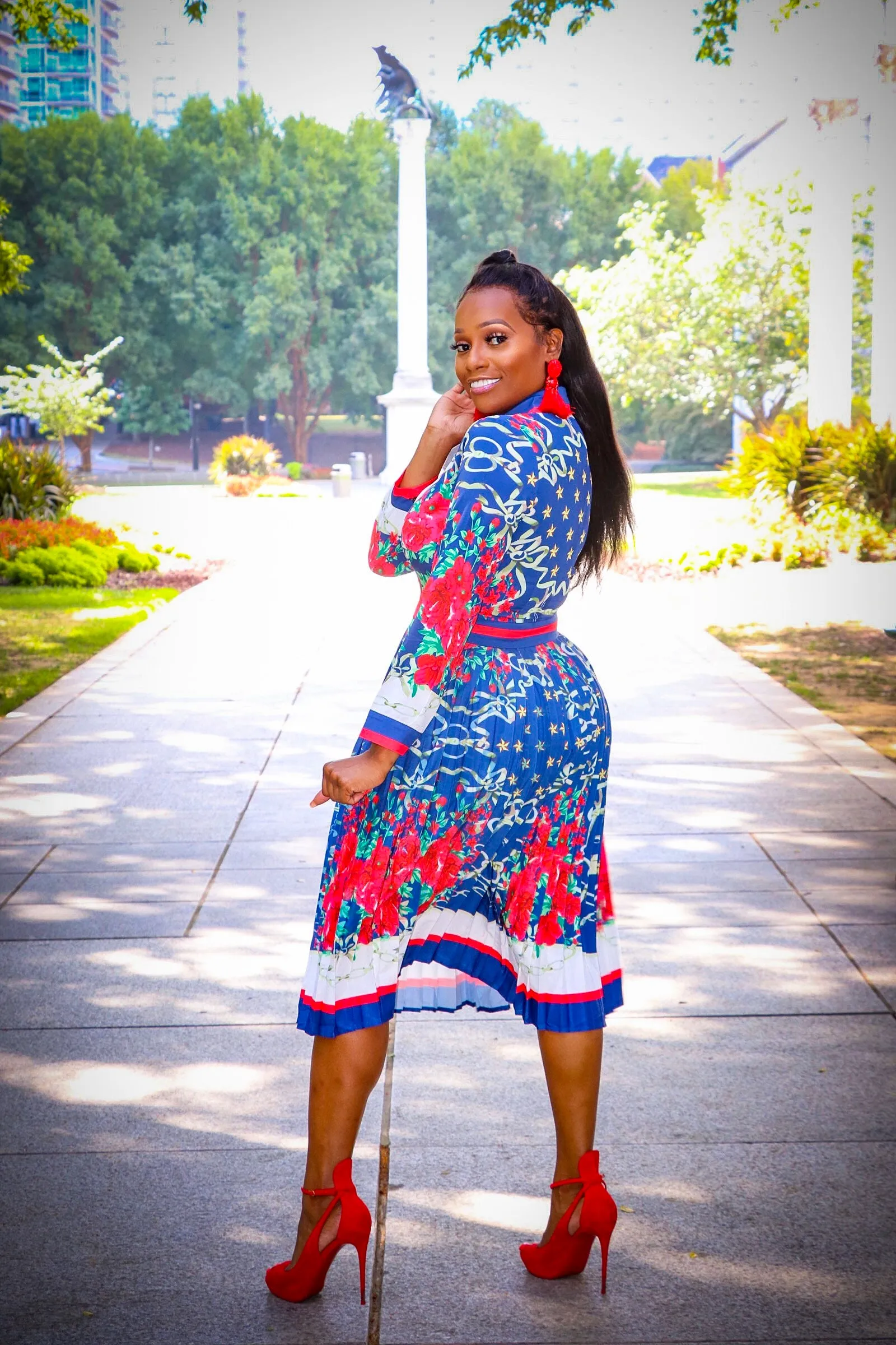 Daleyza Multi Color Print Long Sleeve Pleated Dress