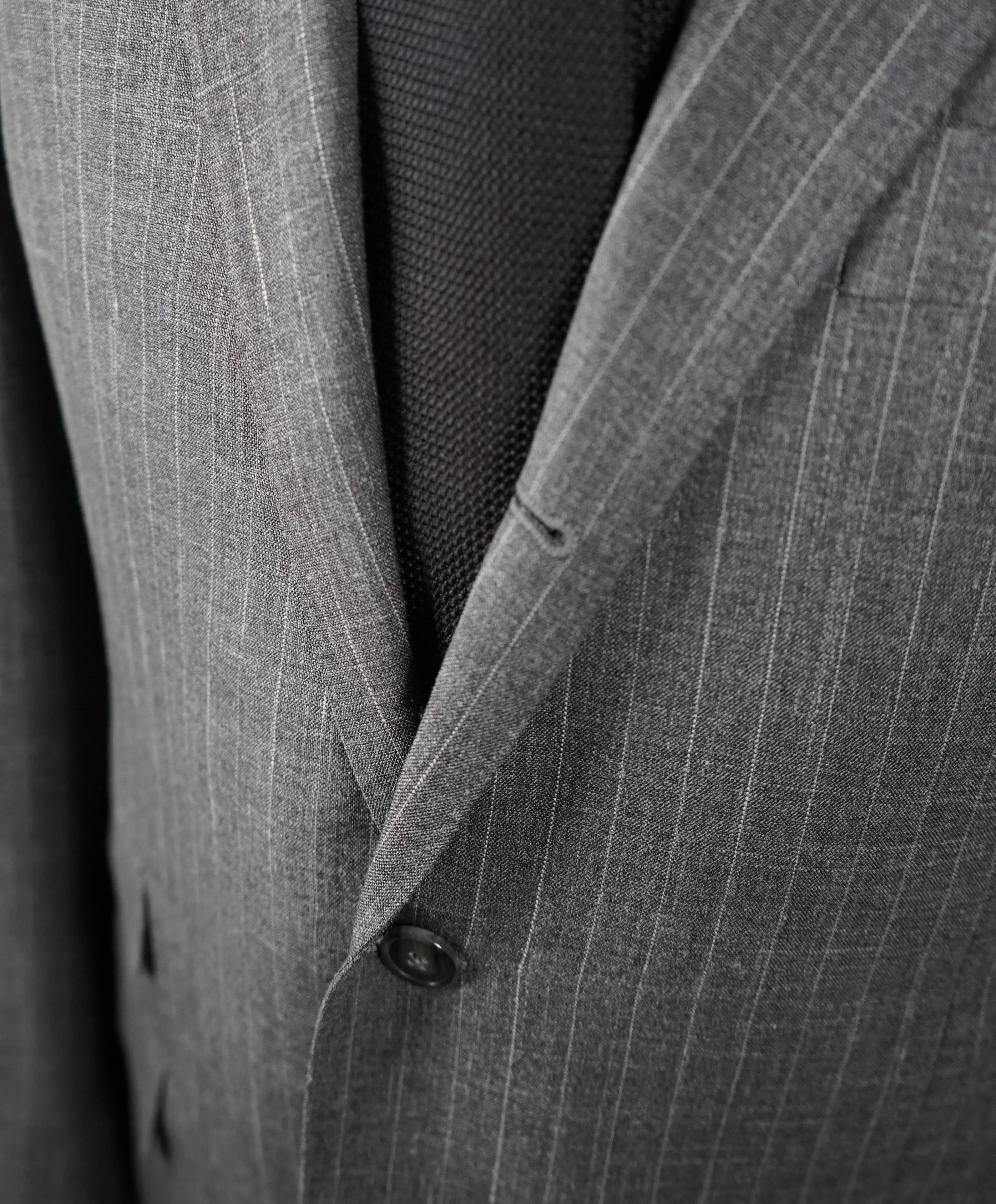 EIDOS -Wool Silk Linen Striped 2-3 Button Roll Gray Suit - 44L