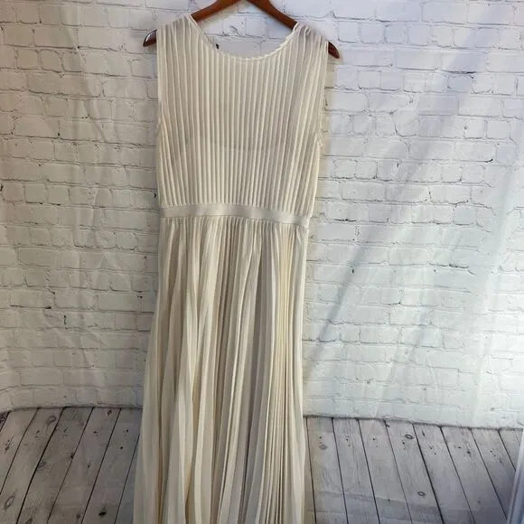 Grayson Cream Pleated Maxi Lined Dress Size Small