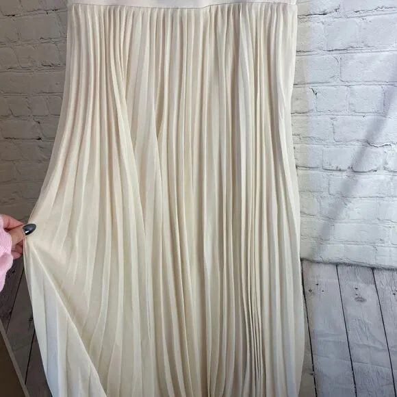 Grayson Cream Pleated Maxi Lined Dress Size Small