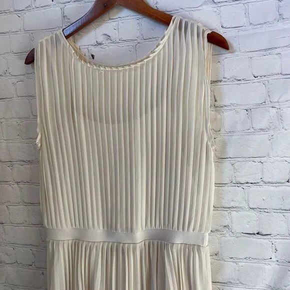 Grayson Cream Pleated Maxi Lined Dress Size Small