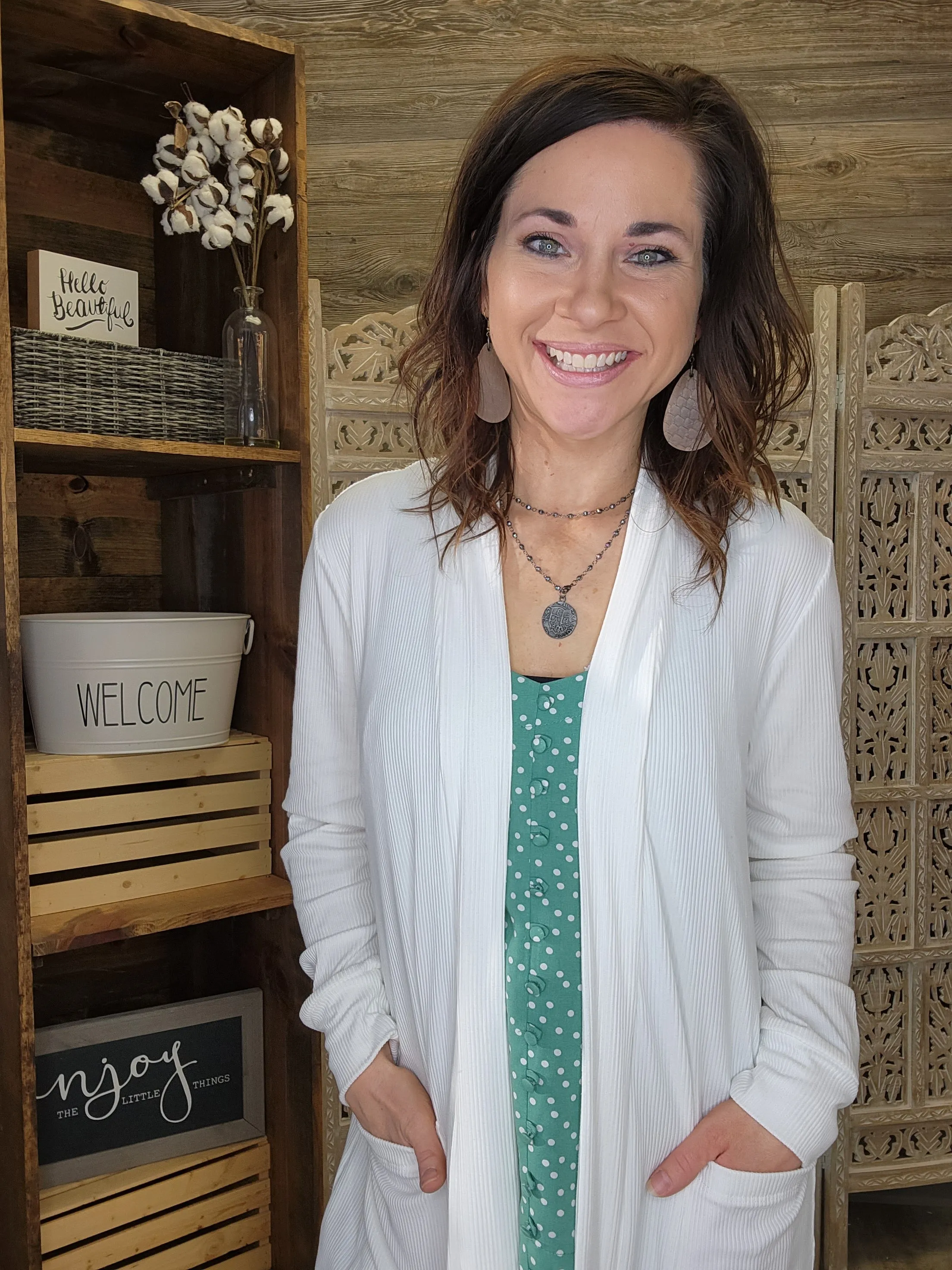 Ivory Cardigan w/ Pockets