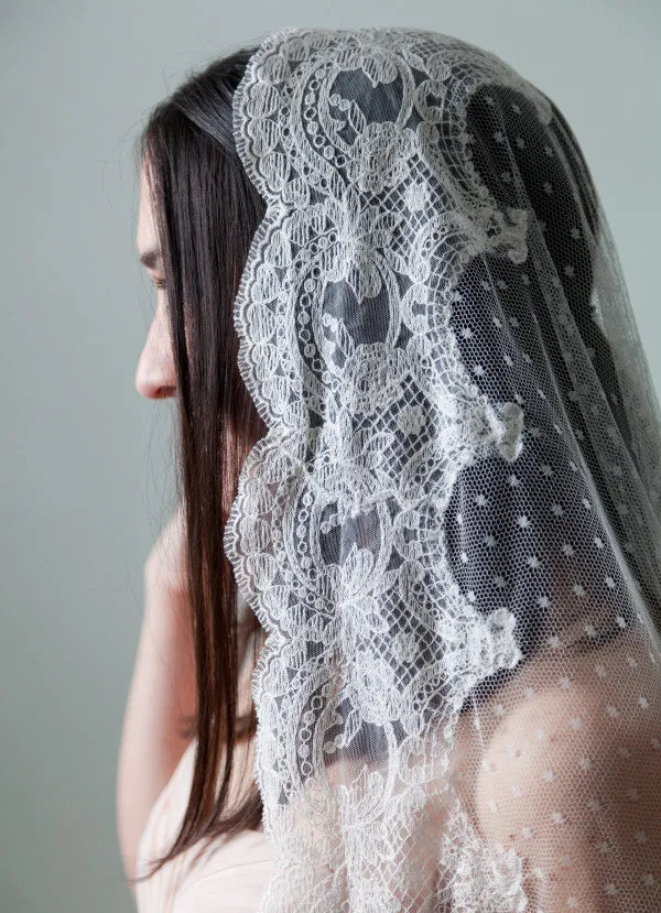 Julieta Ivory Polka Dot Lace Veil