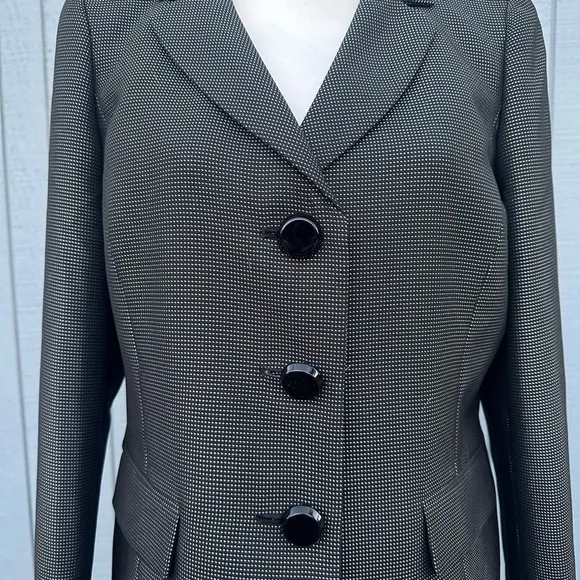 Le Suit Black with Silver Threads Two Piece Skirt and Blazer