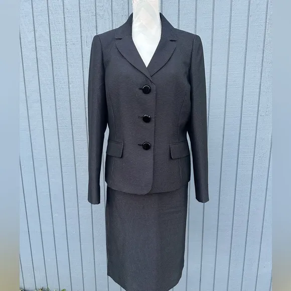Le Suit Black with Silver Threads Two Piece Skirt and Blazer