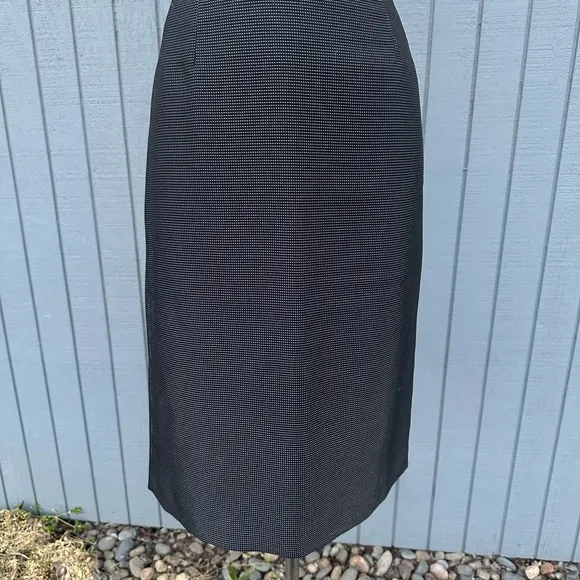 Le Suit Black with Silver Threads Two Piece Skirt and Blazer
