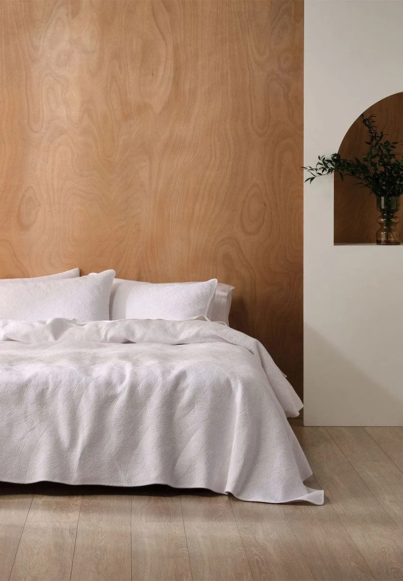 Linen House Coverlet Quilt Set White Manon
