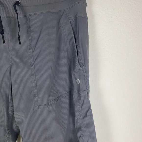 Lululemon Womens Size 8 Dance Studio Pants 19&quot; Cropped Capri Gray Lightweight