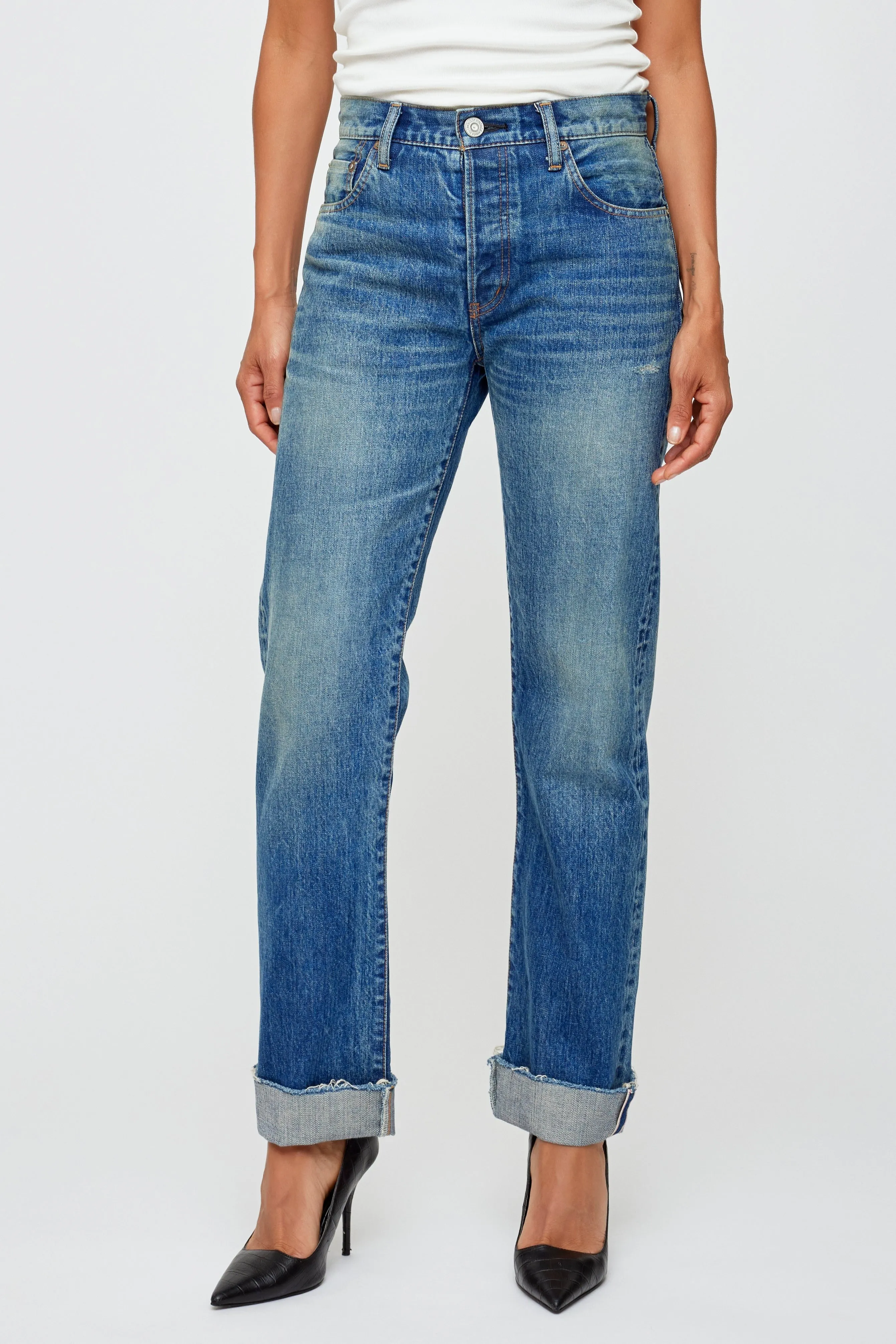 Moussy Vintage Hopewell Selvedge Straight Jeans in Dark Blue