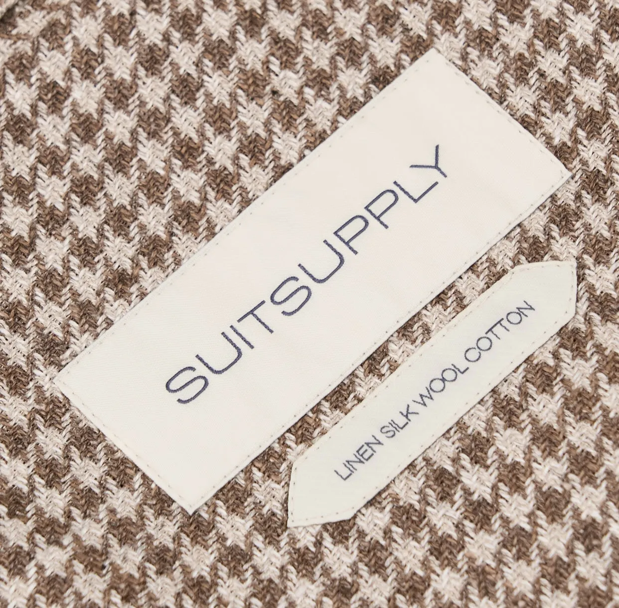 New Suitsupply Havana Brown Houndstooth Linen, Mulberry Silk, Wool, Cotton Blend Suit - Size 44L