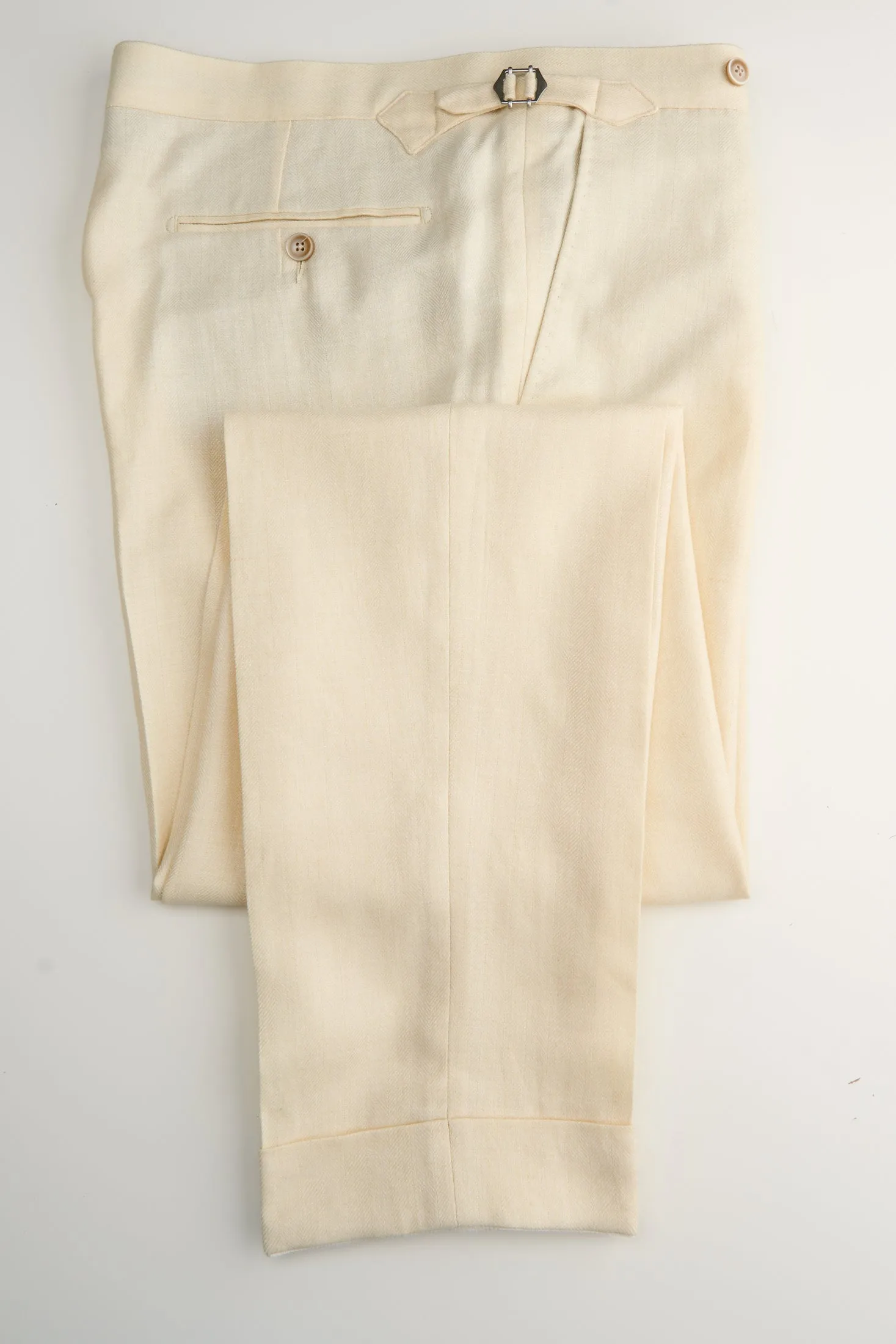 New Suitsupply Havana Jetted Off White Herringbone Wool, Tussah Silk, Linen 3 Piece DB Suit - Size 46R (Final Sale)