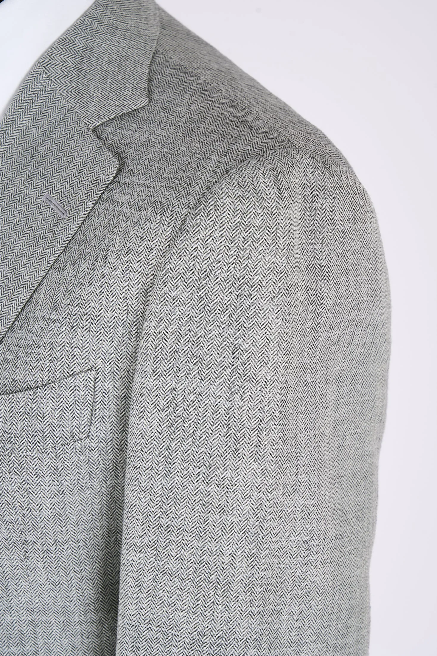New Suitsupply Lazio Gray Herringbone Wool, Silk, Linen Suit - Size 38S and 40S