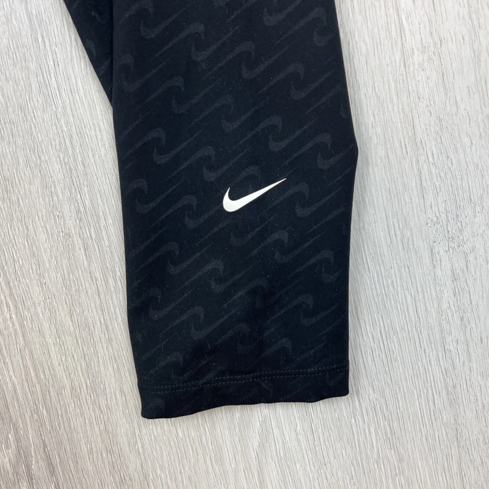 Nike Womens Dri-Fit Cropped Leggings Size 2XL