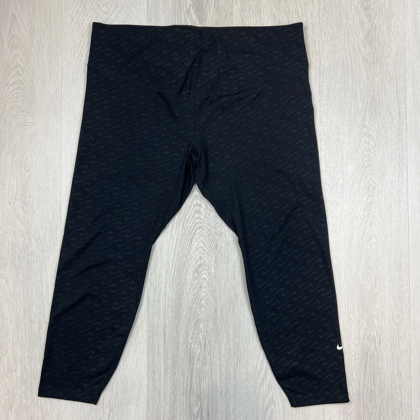 Nike Womens Dri-Fit Cropped Leggings Size 2XL