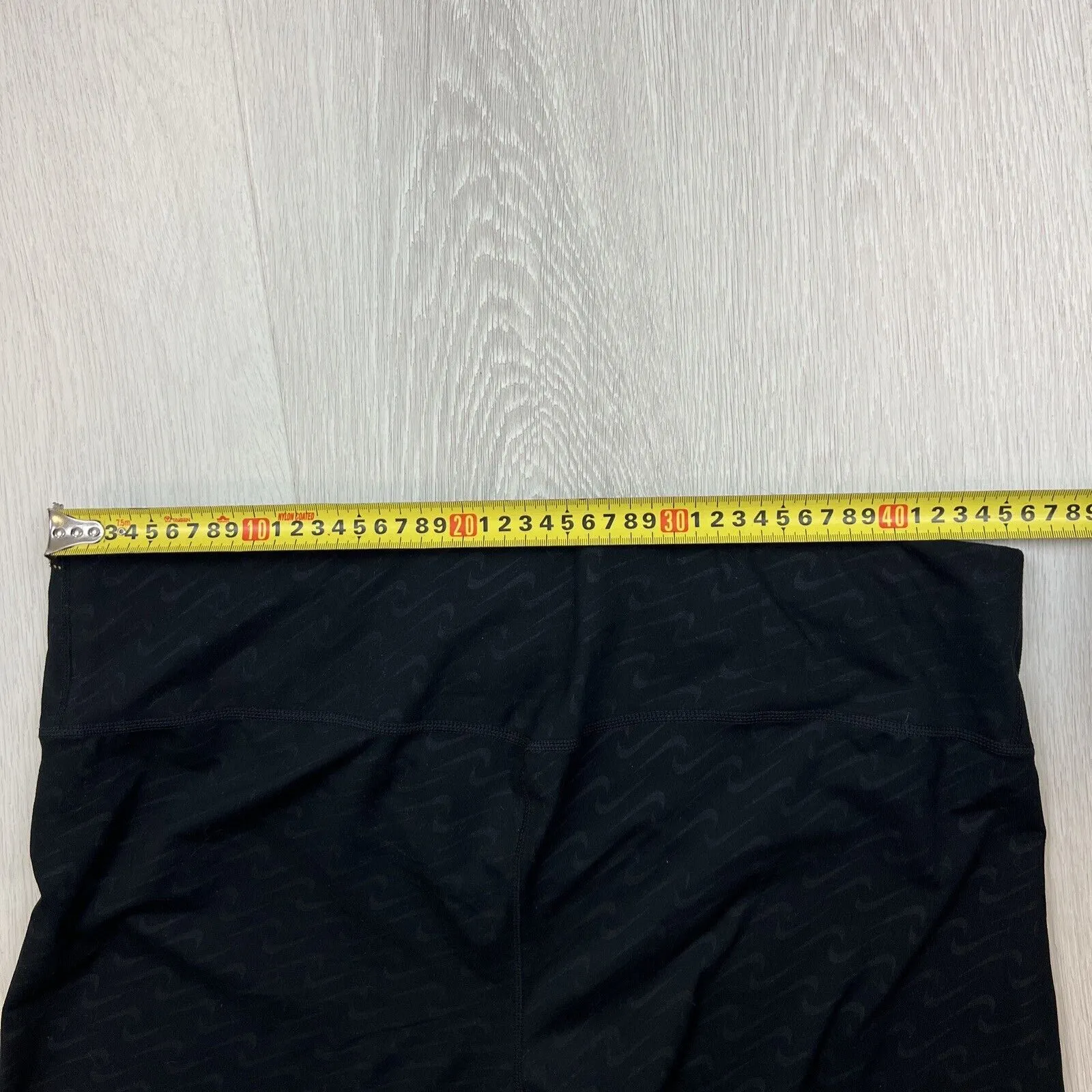 Nike Womens Dri-Fit Cropped Leggings Size 2XL