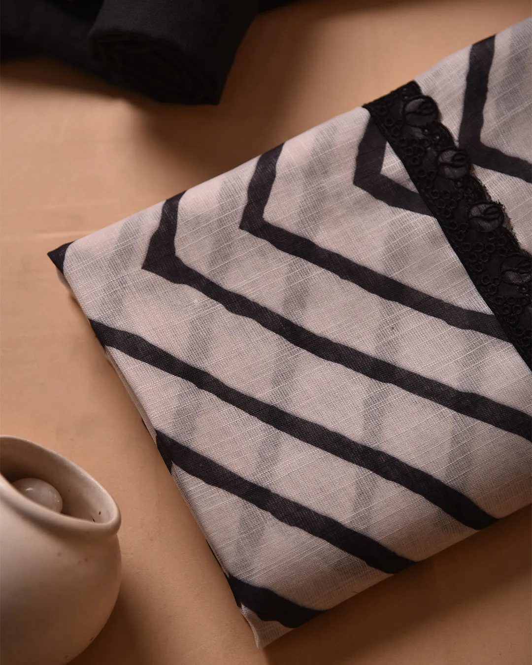 Off White With Black Linen Cotton Printed Unstitched Suit Fabric Set With Linen Dupatta