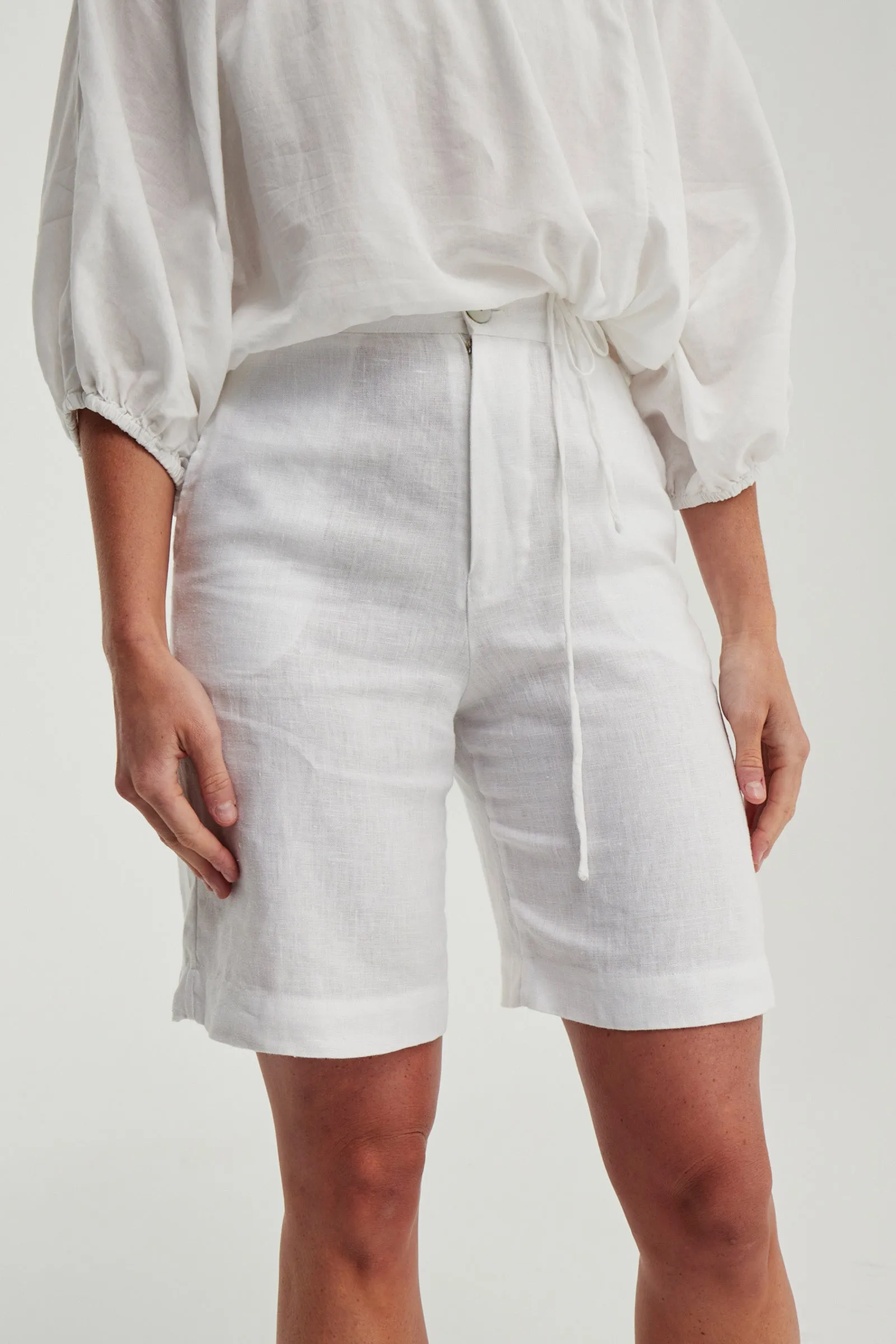 Parker Tailored Linen Short White