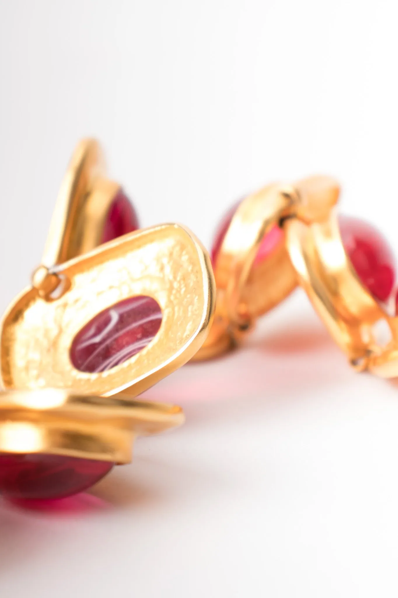 Polished Glass Cabochon Collar