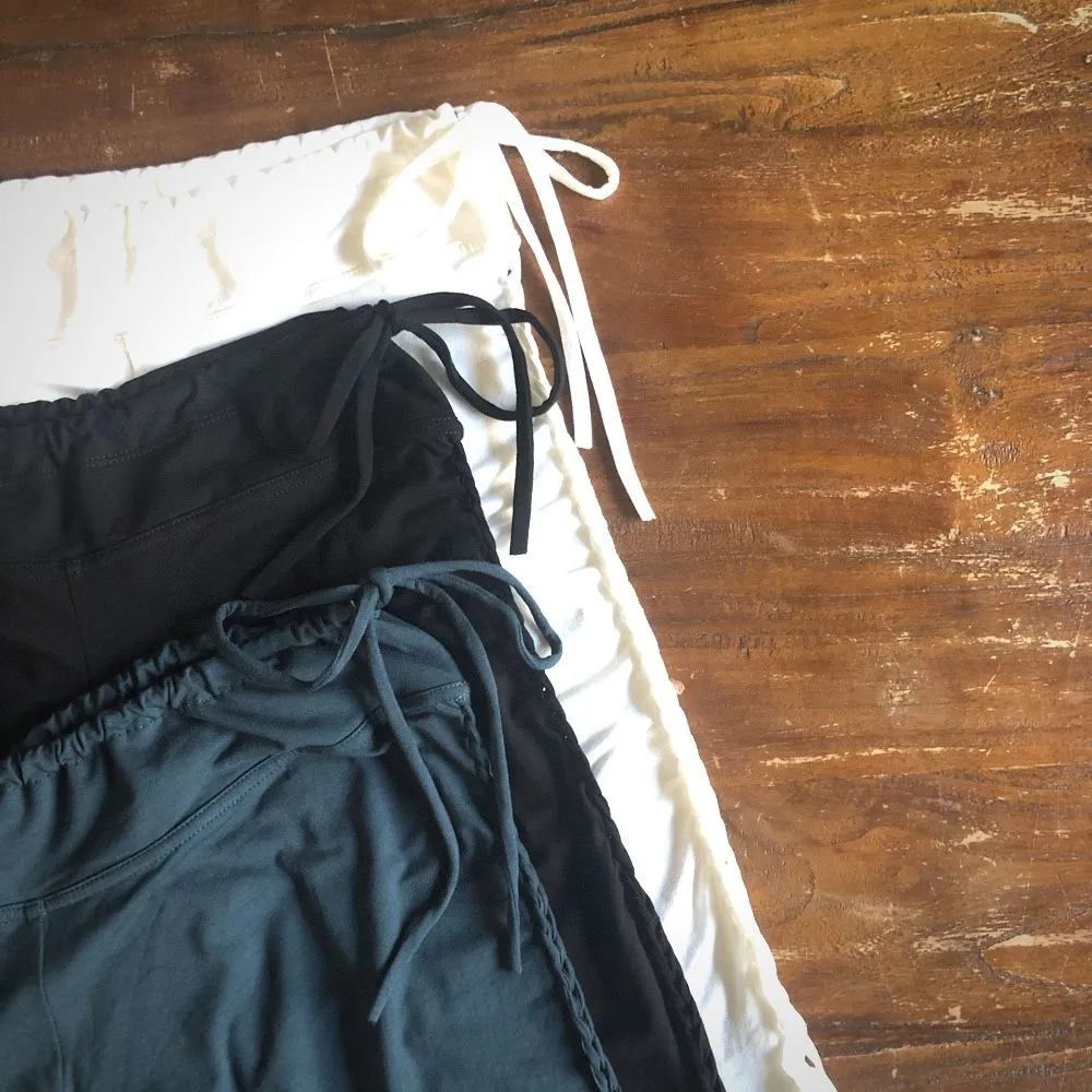 [Queen of Hearts] Bottoms: Audrey Leggings