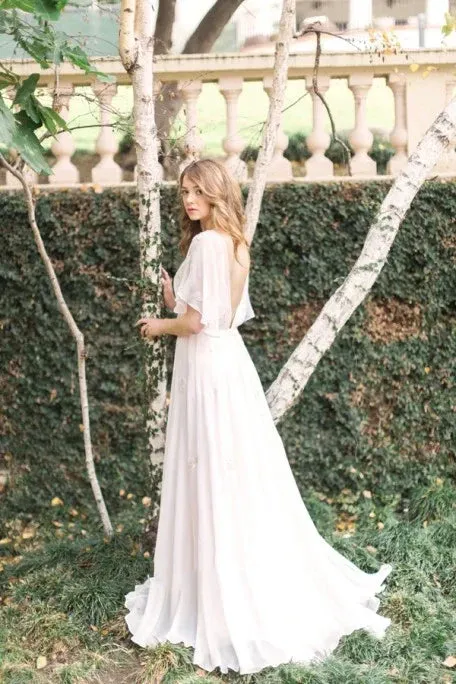 Sheath Scoop-Neck Floor-Length Poet-Sleeve Appliqued Chiffon Wedding Dress With Pleats