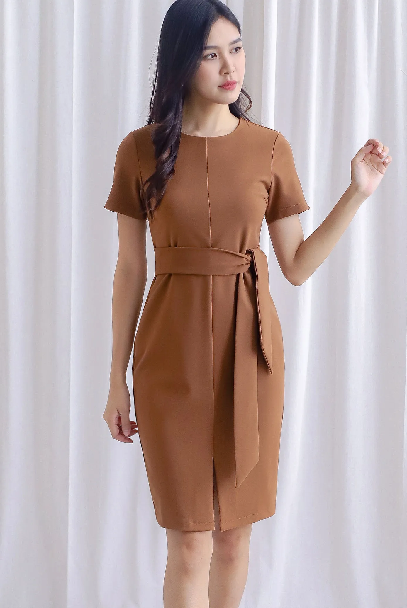 TDC Norella Sleeved Tie Waist Pencil Dress In Caramel