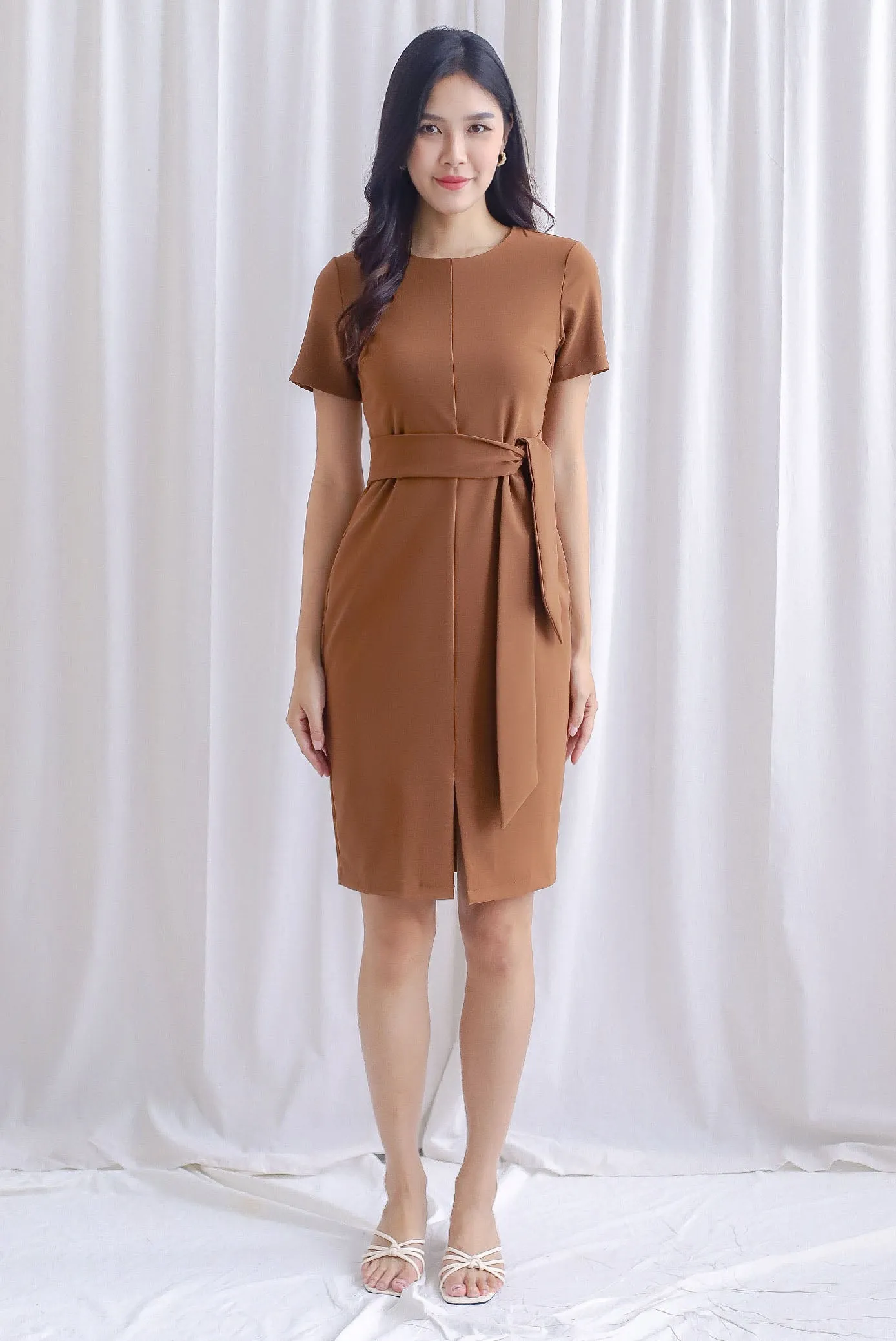 TDC Norella Sleeved Tie Waist Pencil Dress In Caramel